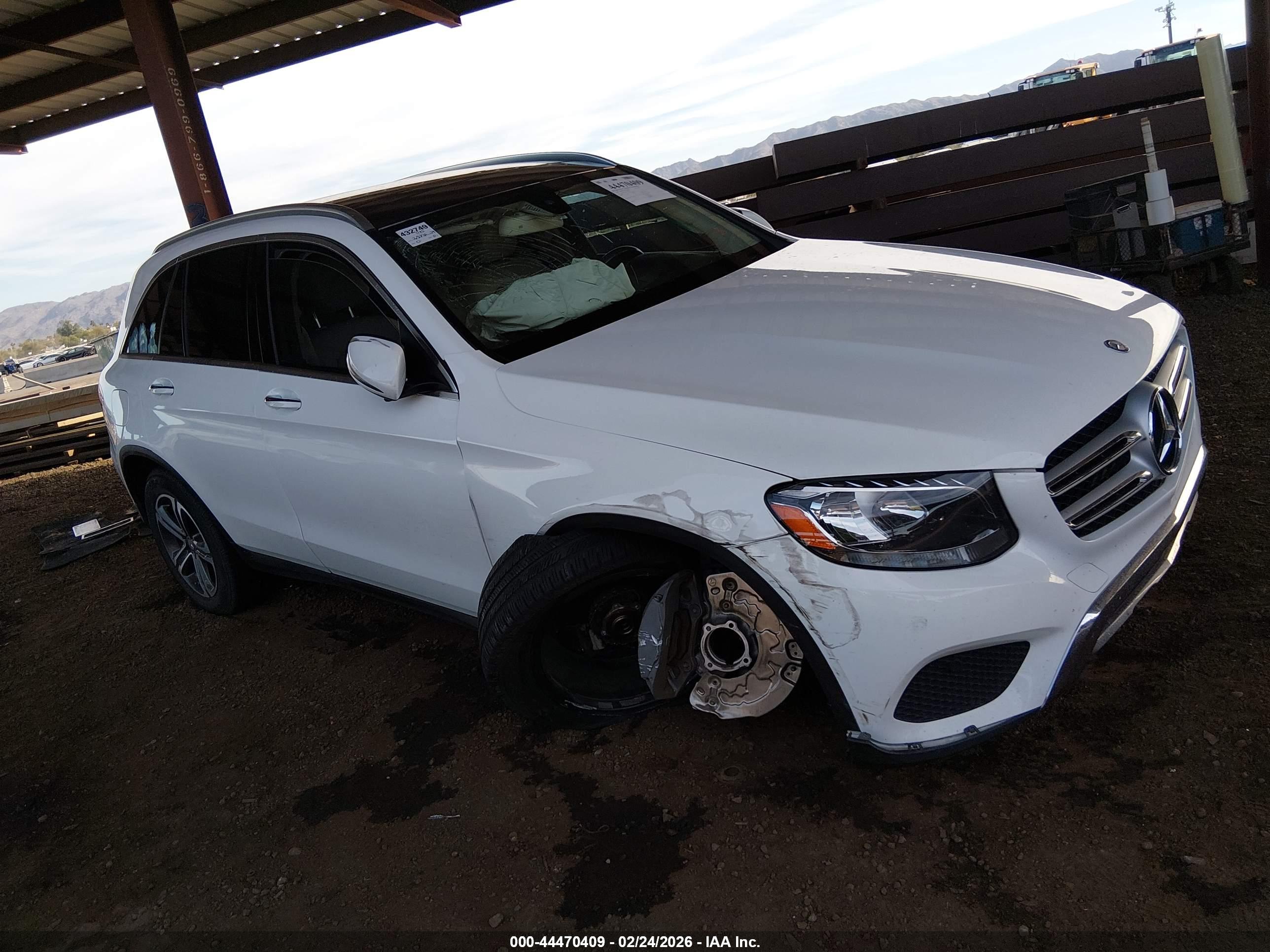 MERCEDES-BENZ GLC image 6