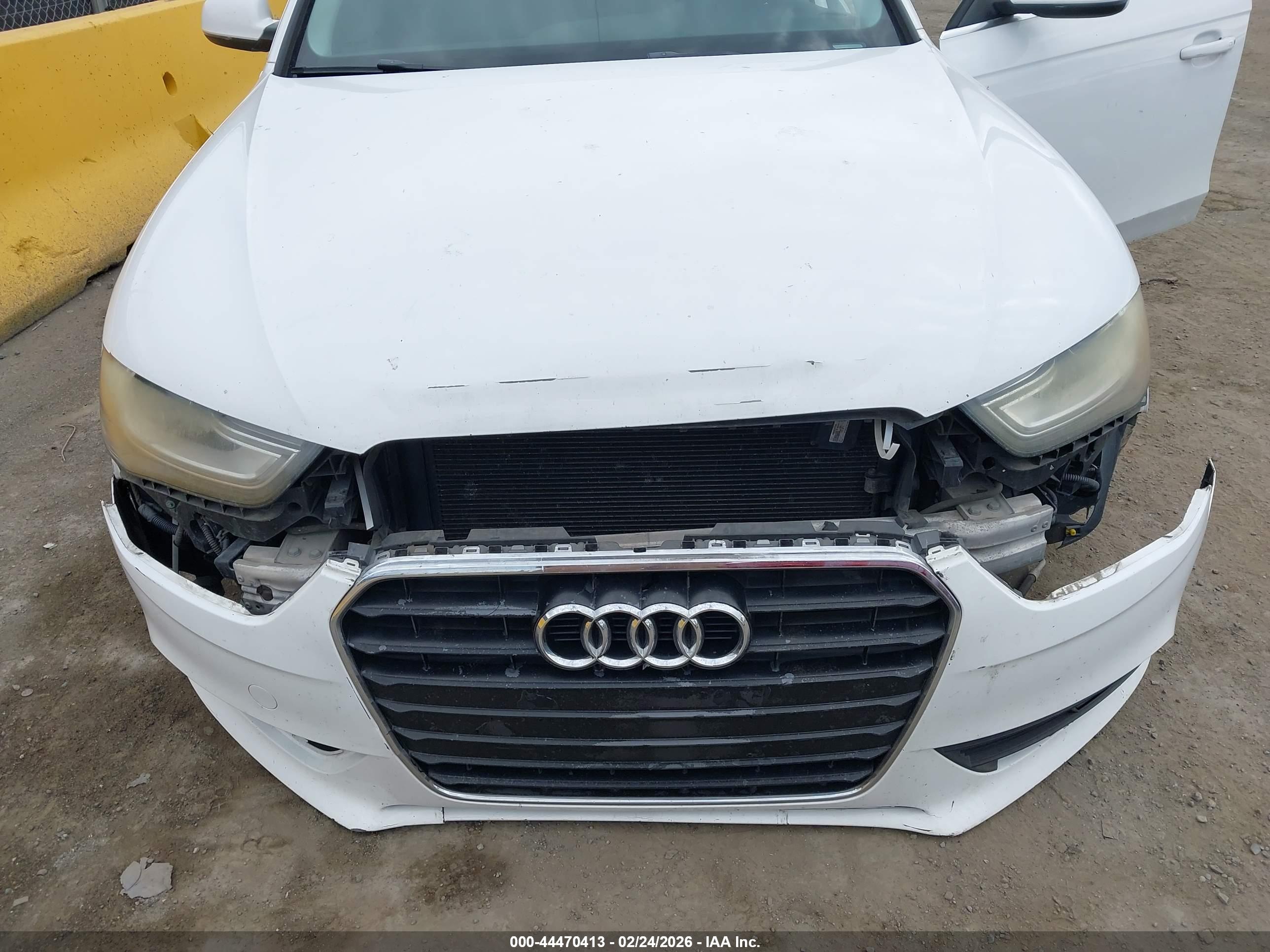AUDI A4 image 6
