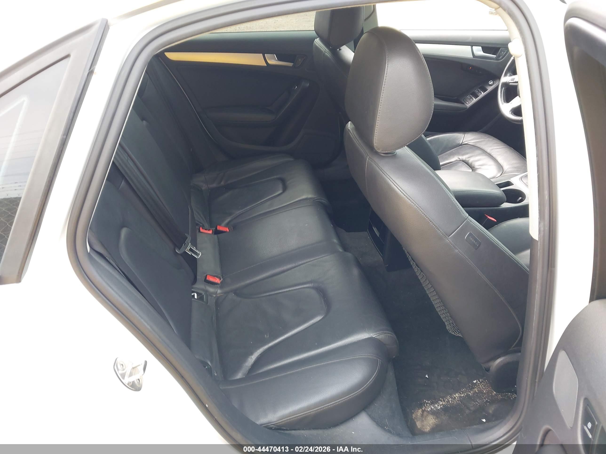 AUDI A4 image 8