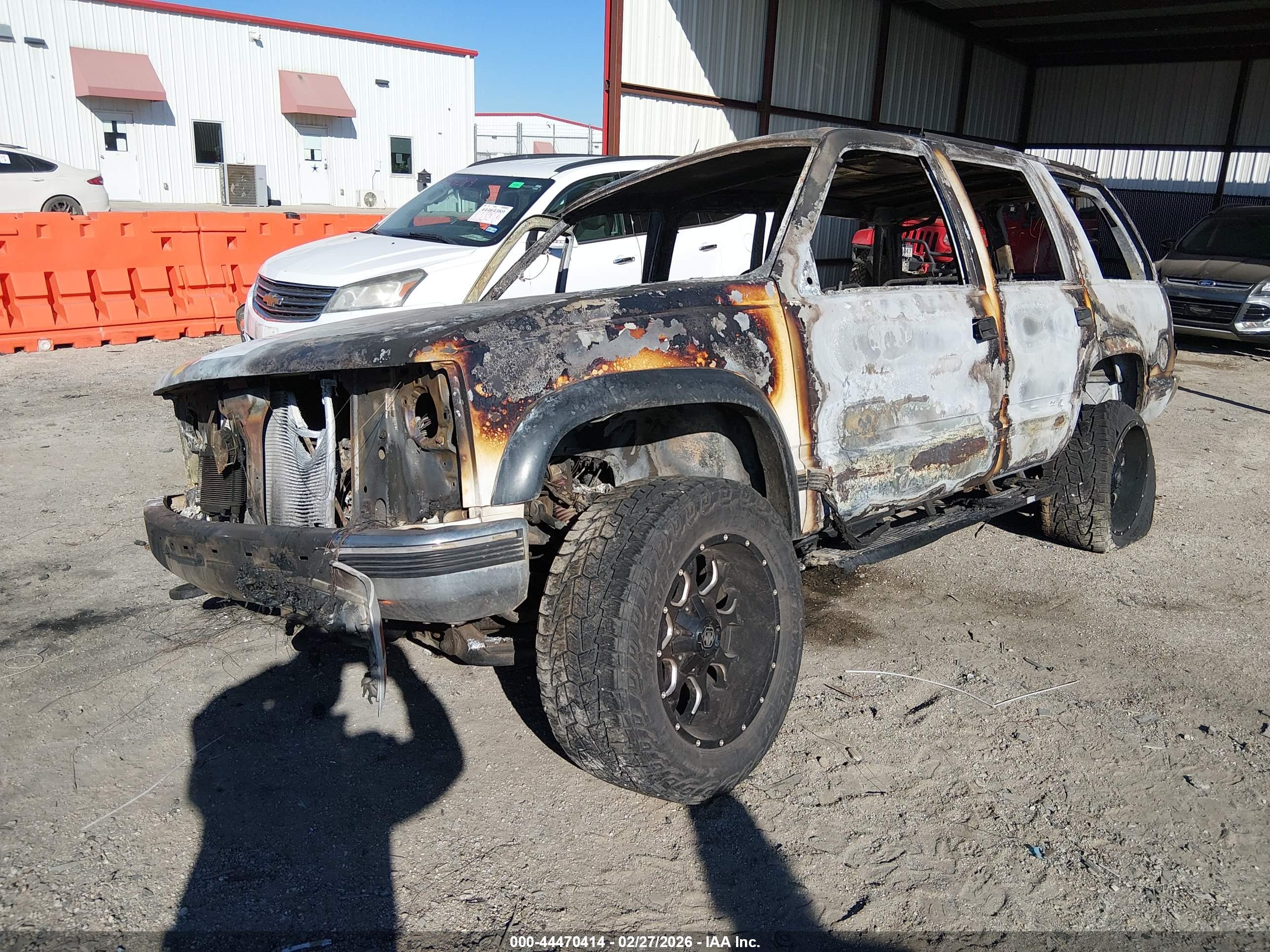 GMC YUKON image 2