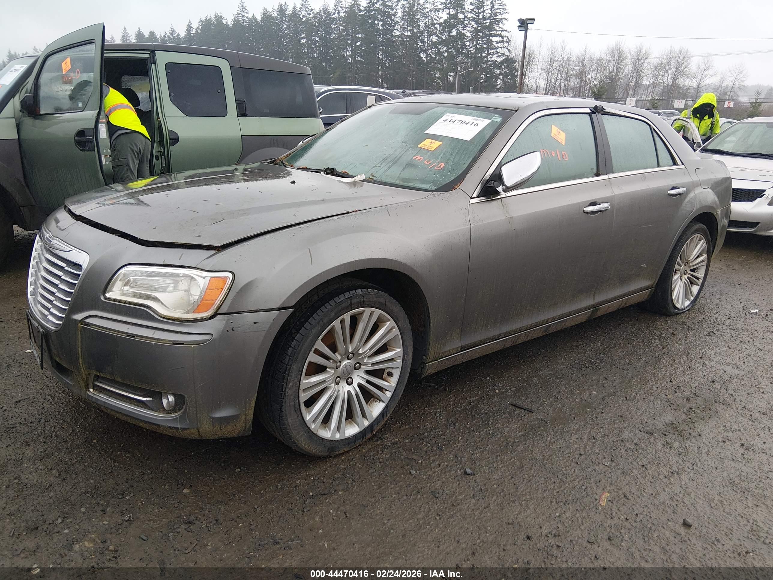 CHRYSLER 300 image 2