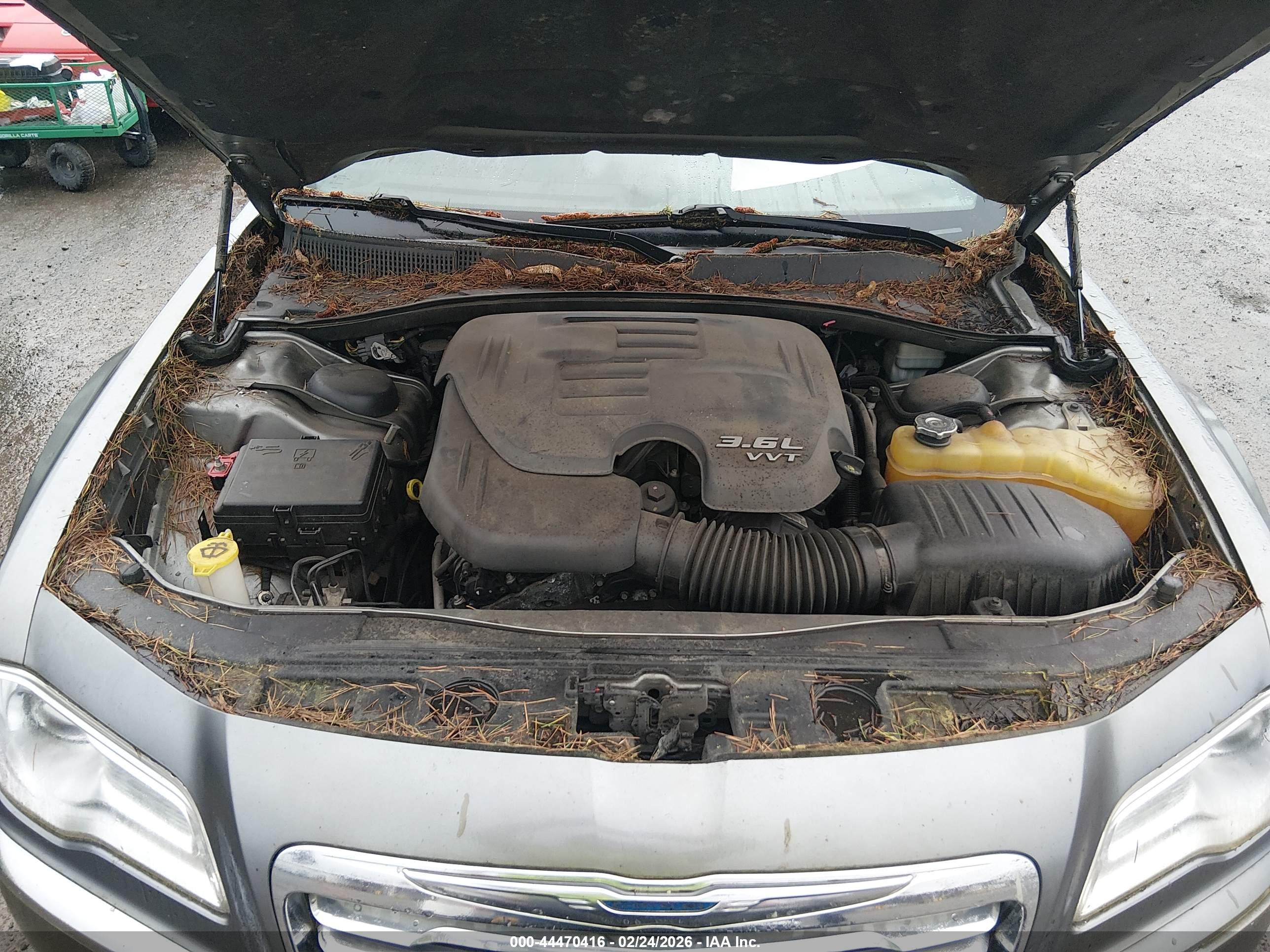 CHRYSLER 300 image 6
