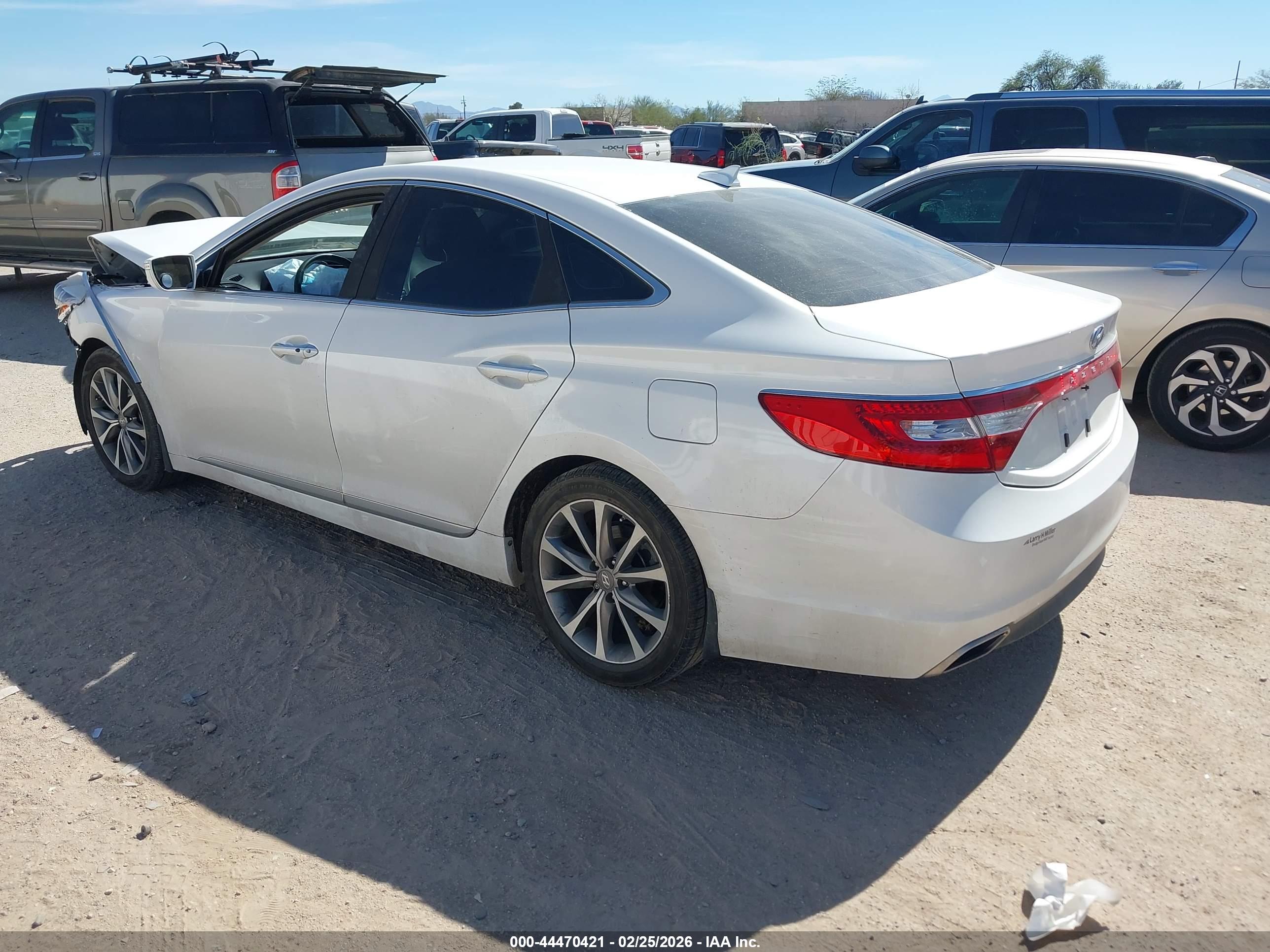 HYUNDAI AZERA image 3