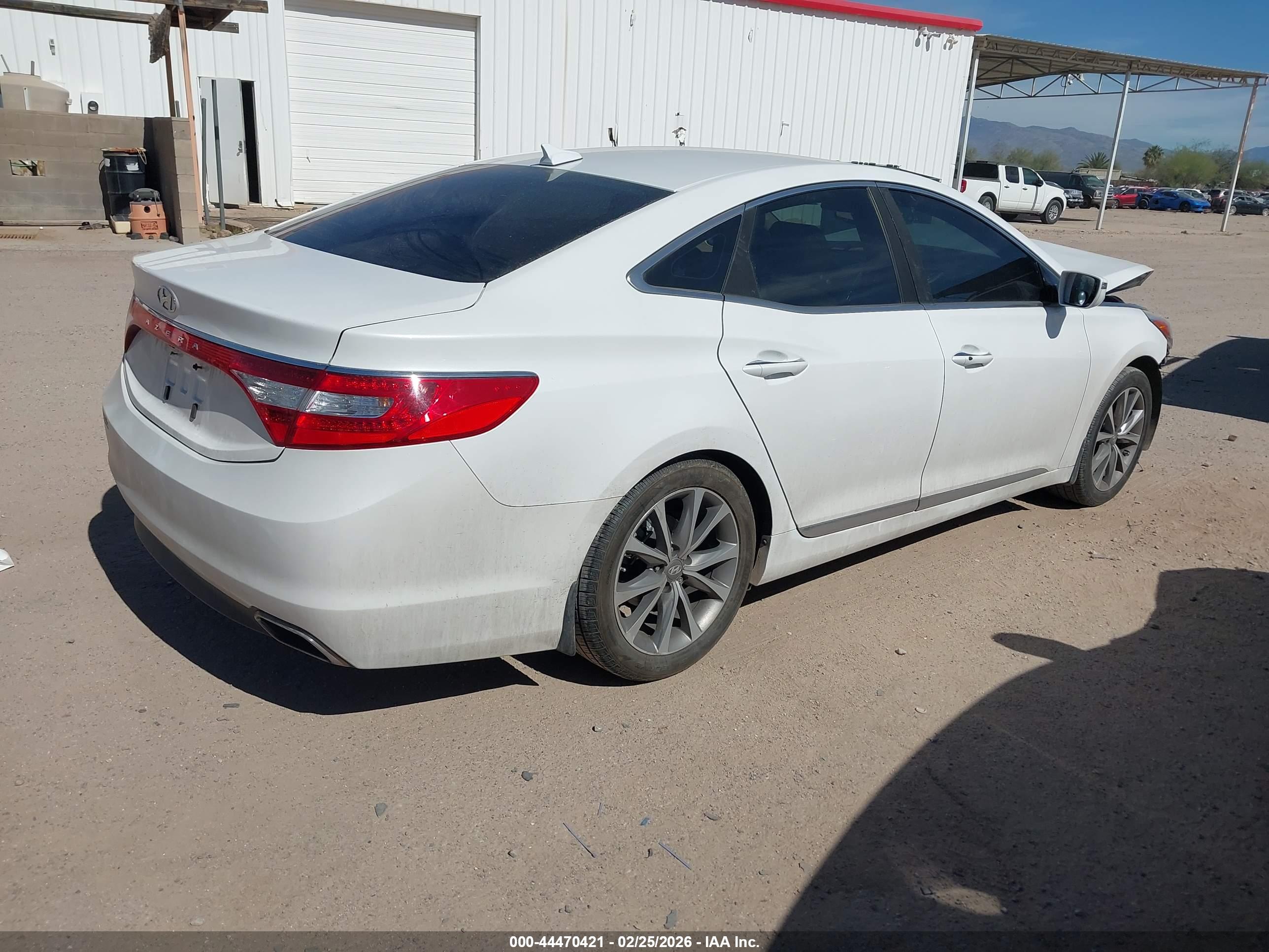 HYUNDAI AZERA image 4