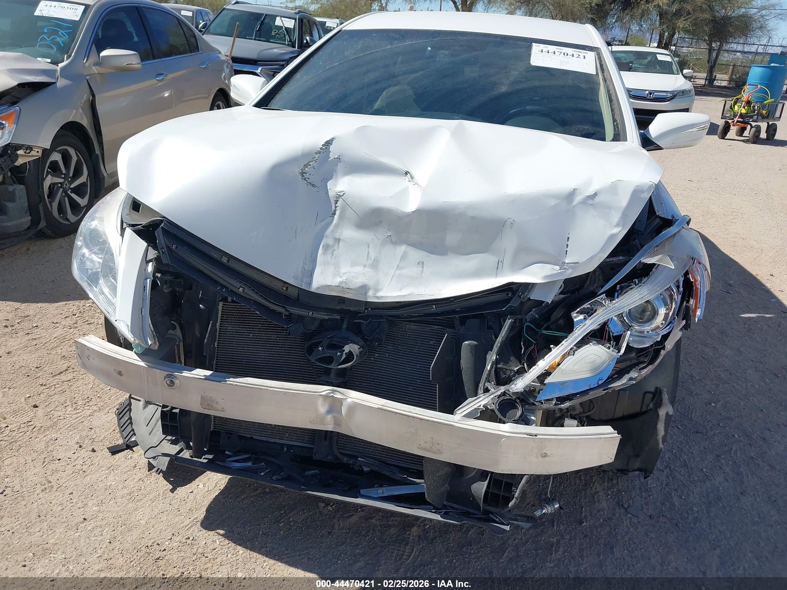 HYUNDAI AZERA image 6