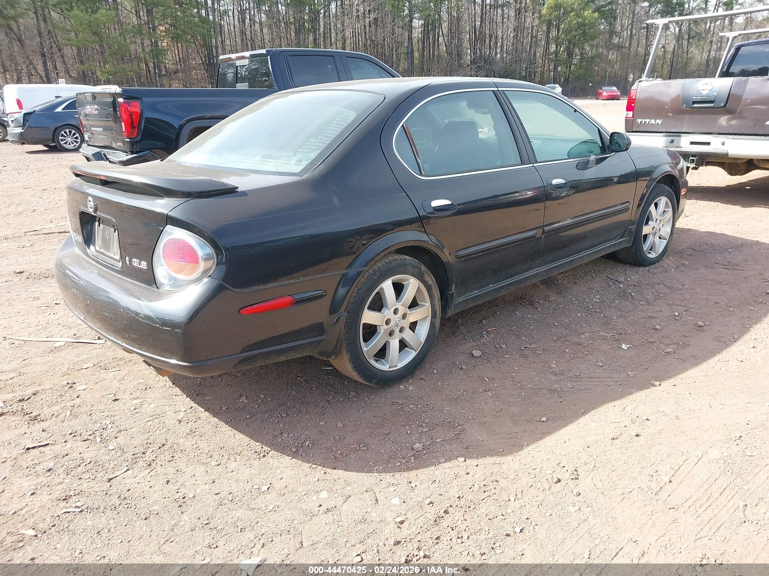 NISSAN MAXIMA image 4