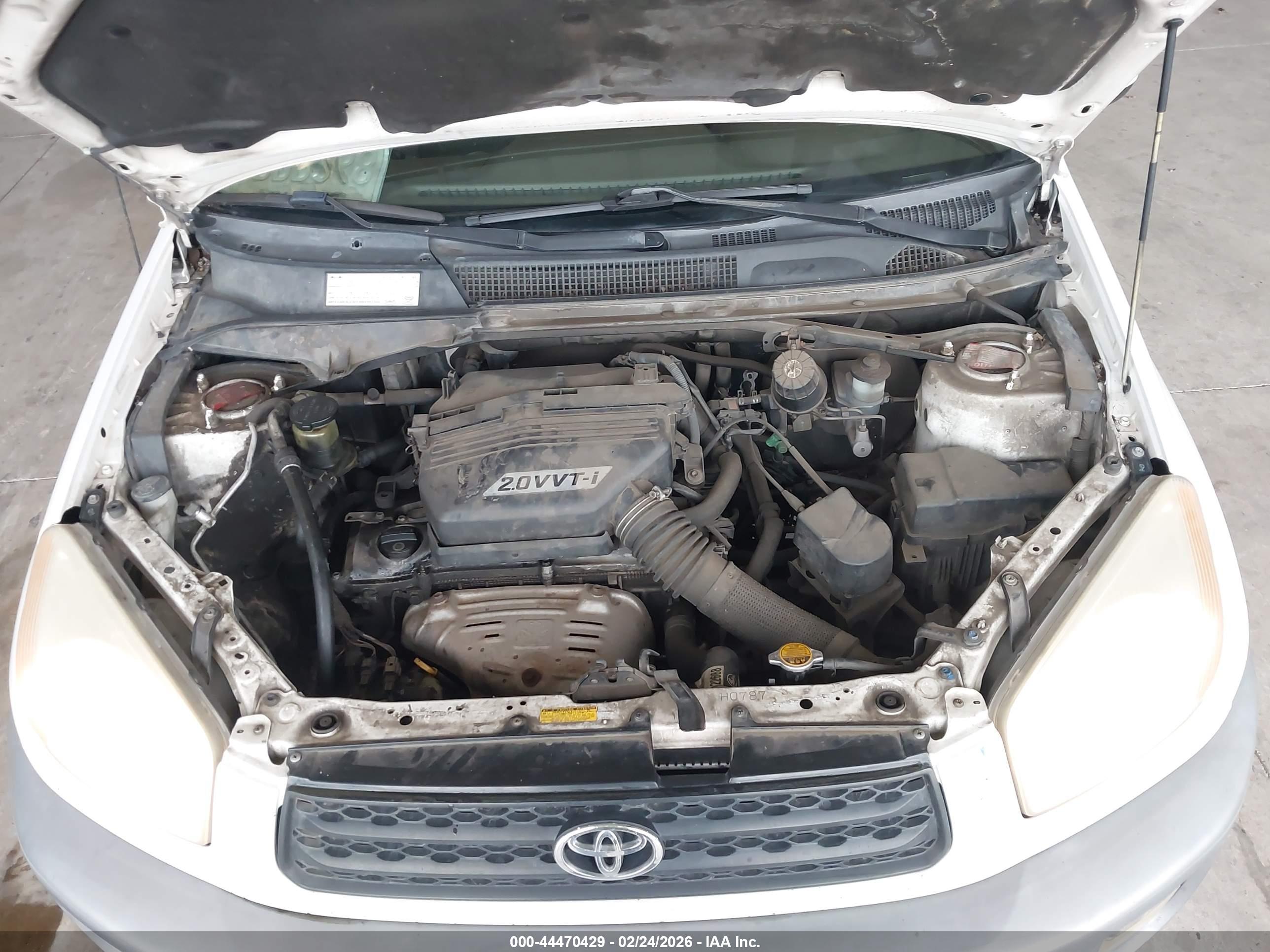 TOYOTA RAV4 image 10