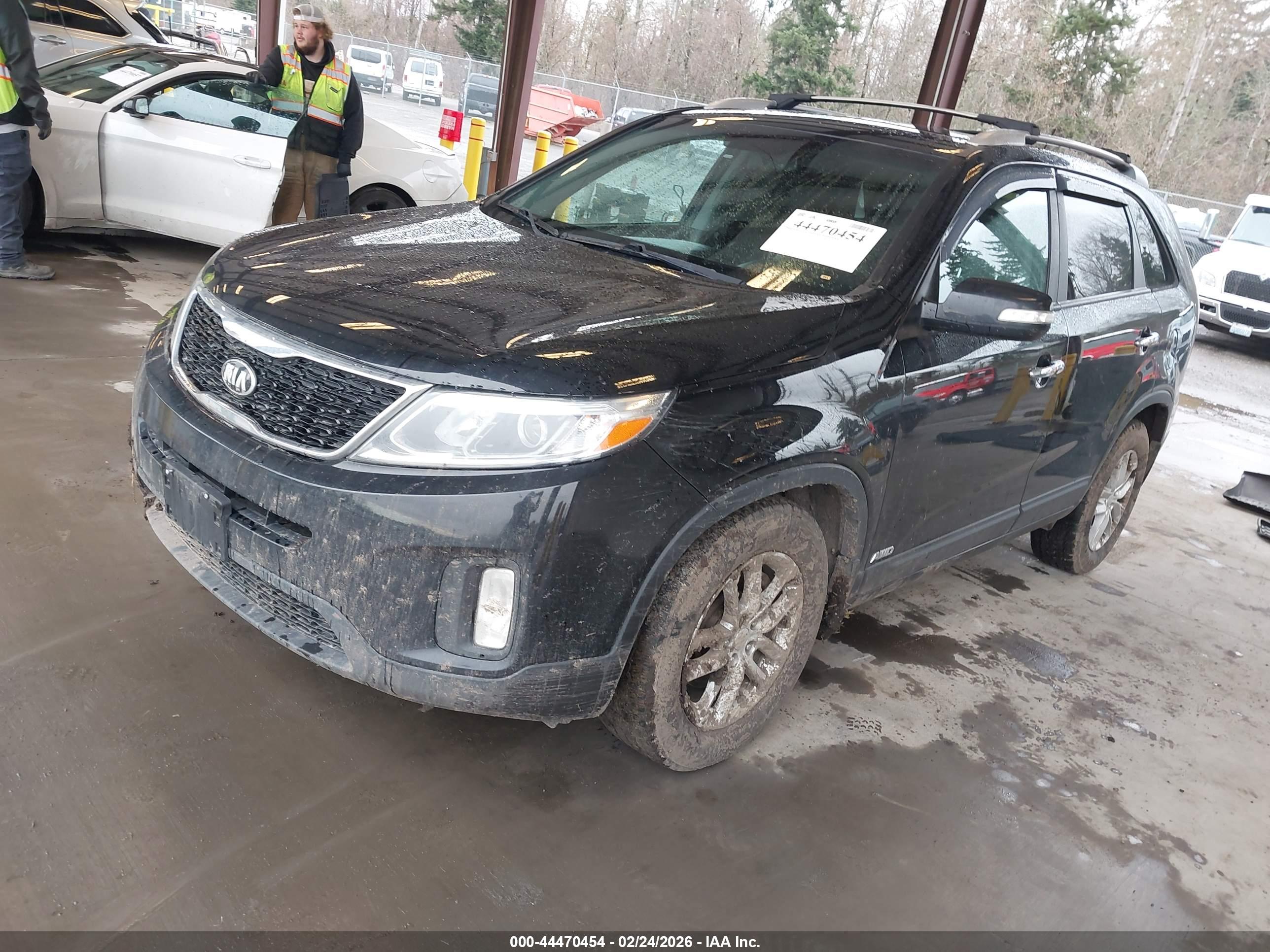 KIA SORENTO image 2