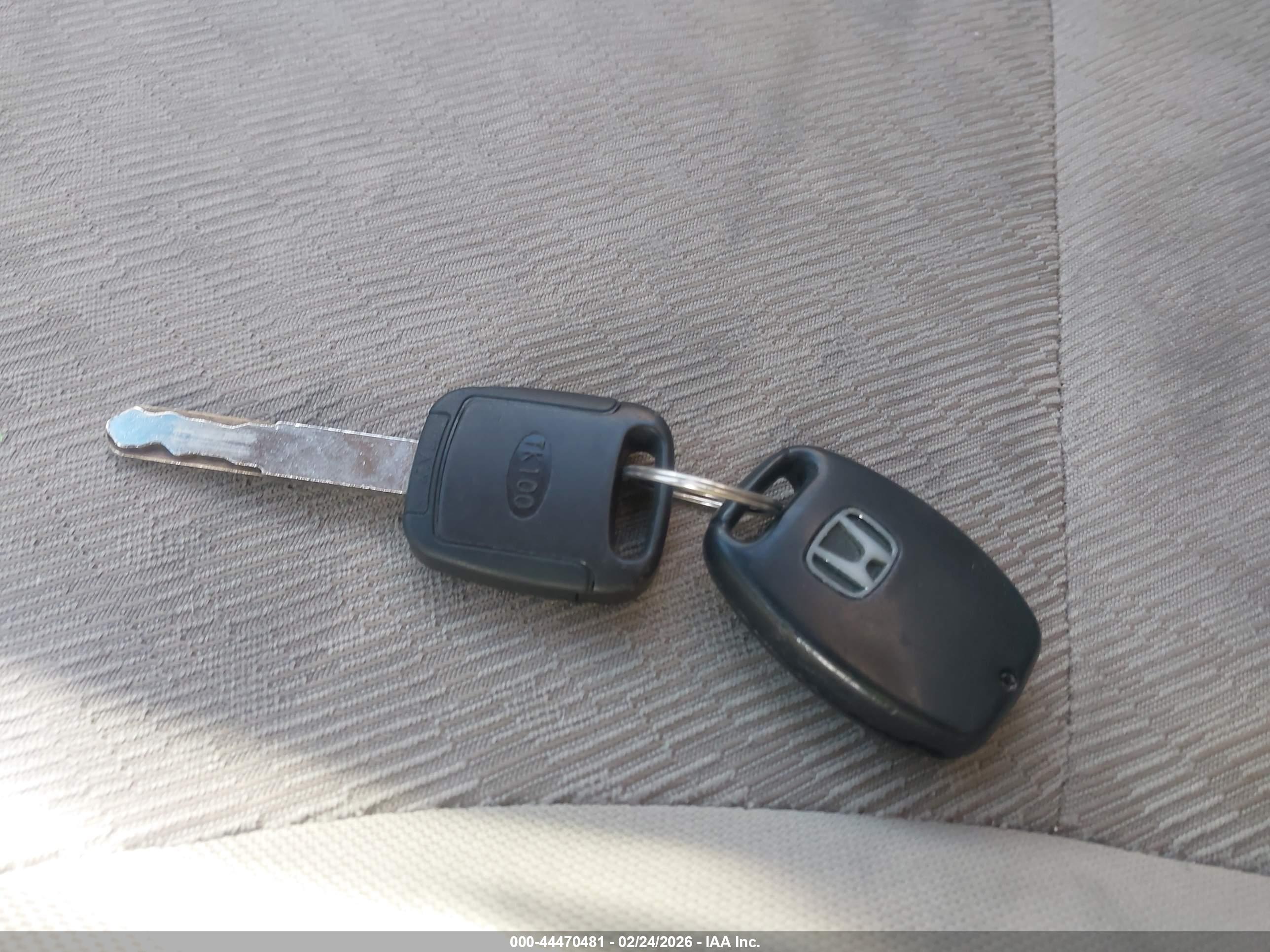 HONDA CR-V image 11