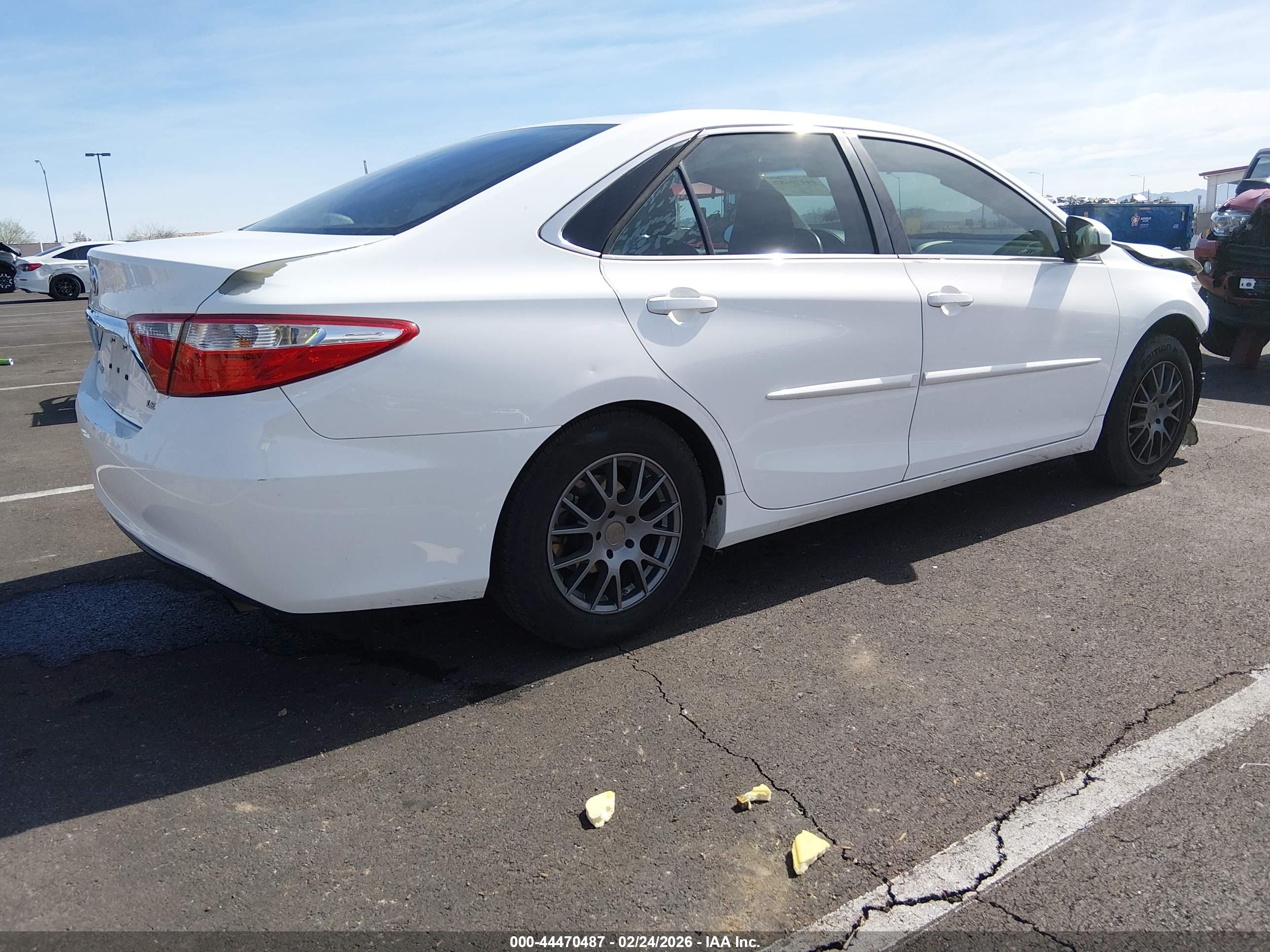 TOYOTA CAMRY image 4
