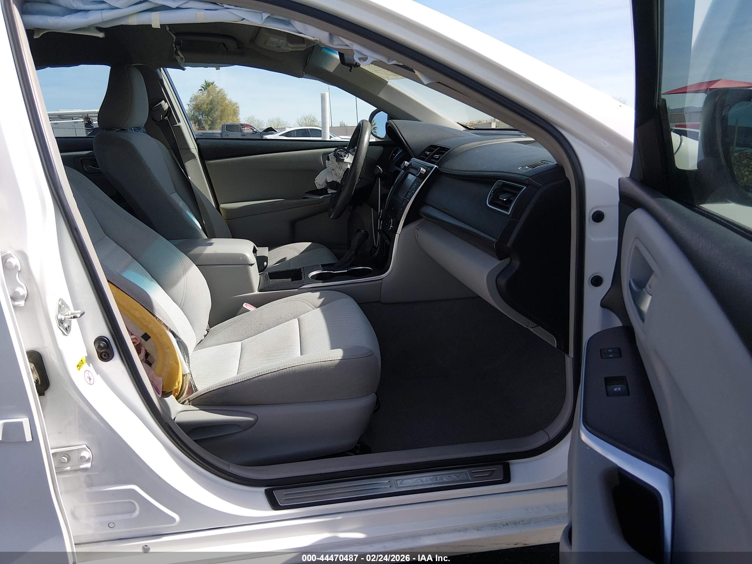 TOYOTA CAMRY image 5