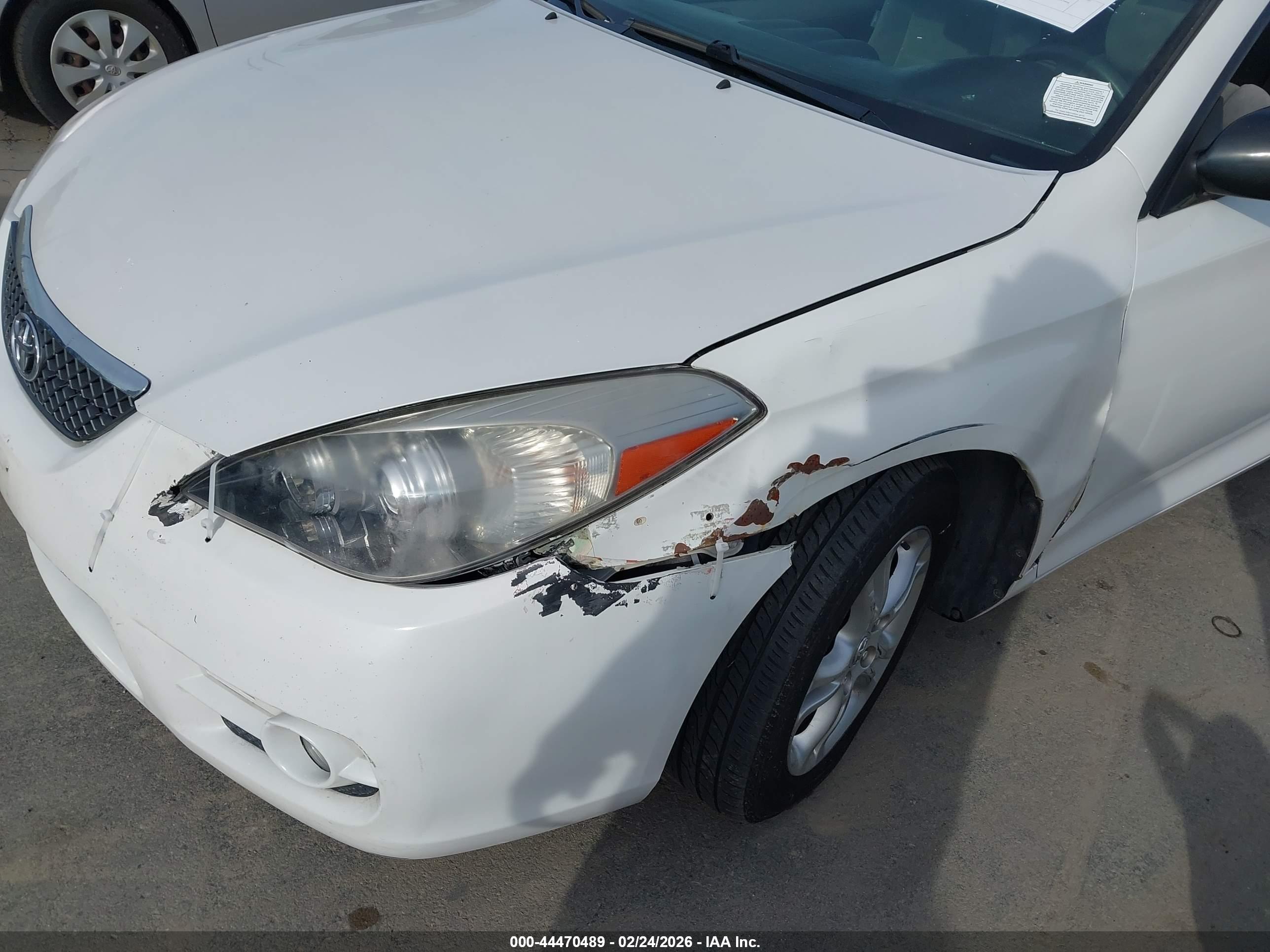TOYOTA CAMRY image 6