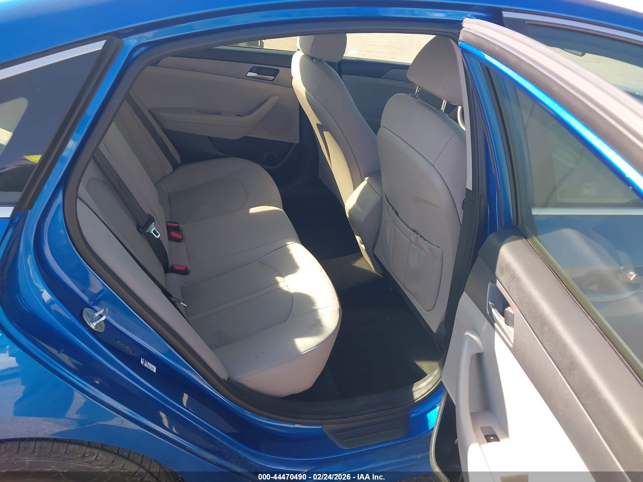 HYUNDAI SONATA image 8