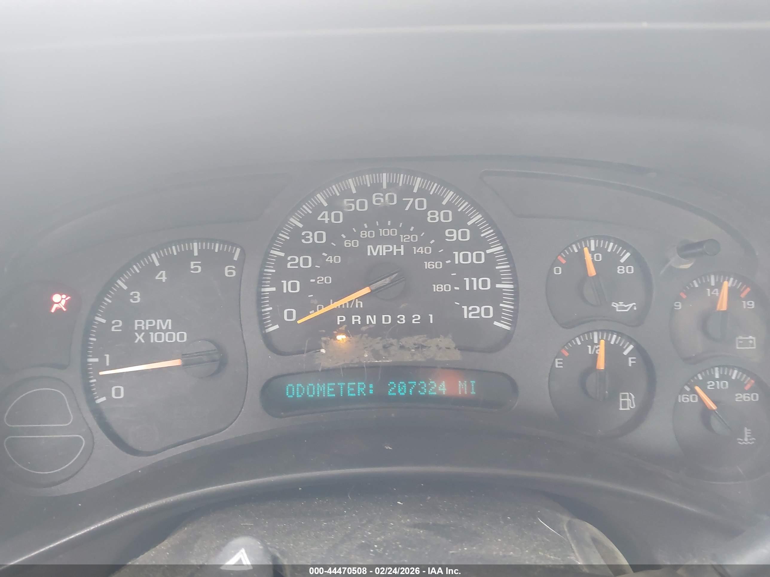 CHEVROLET SILVERADO image 7
