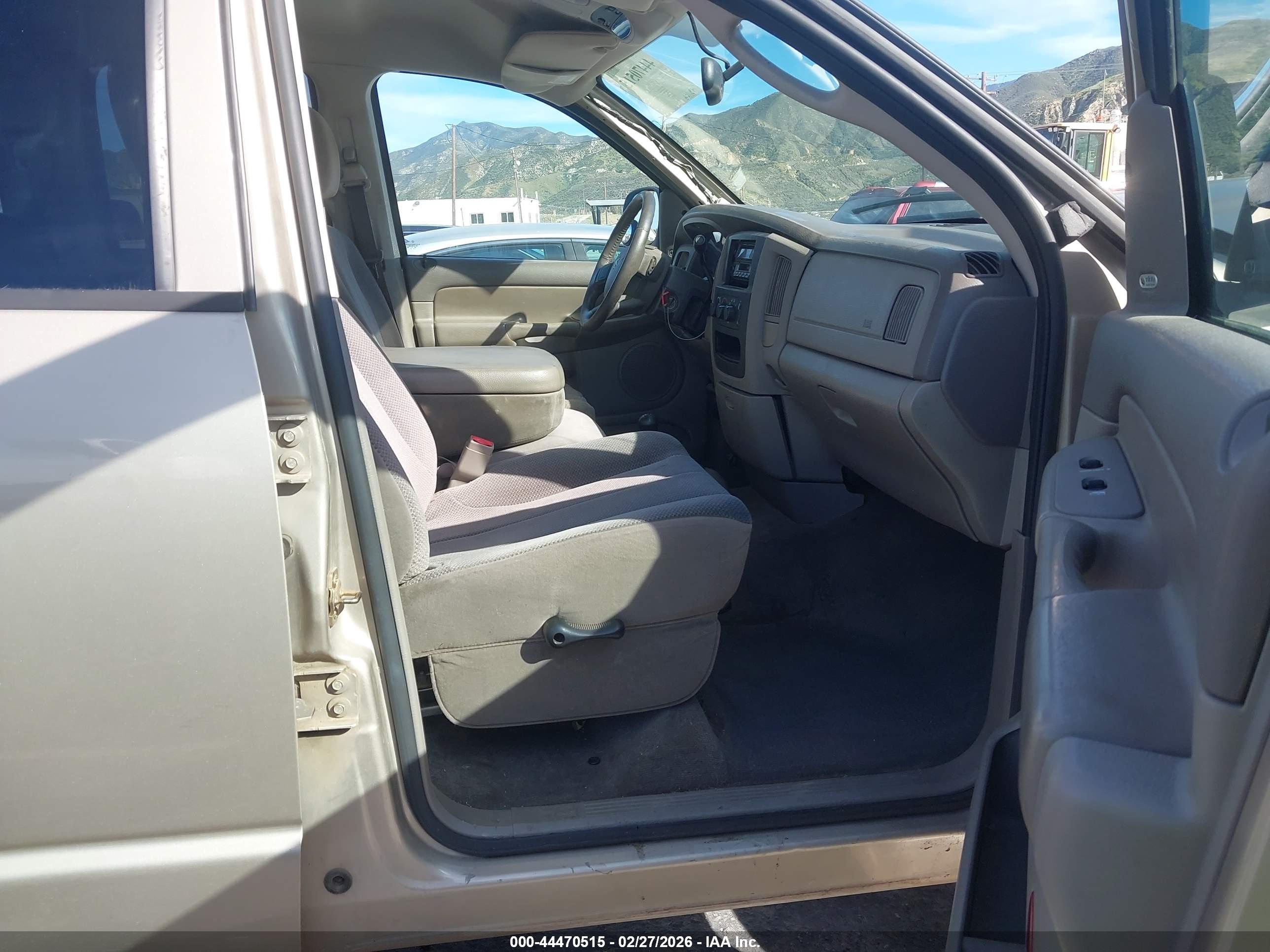 DODGE RAM image 5