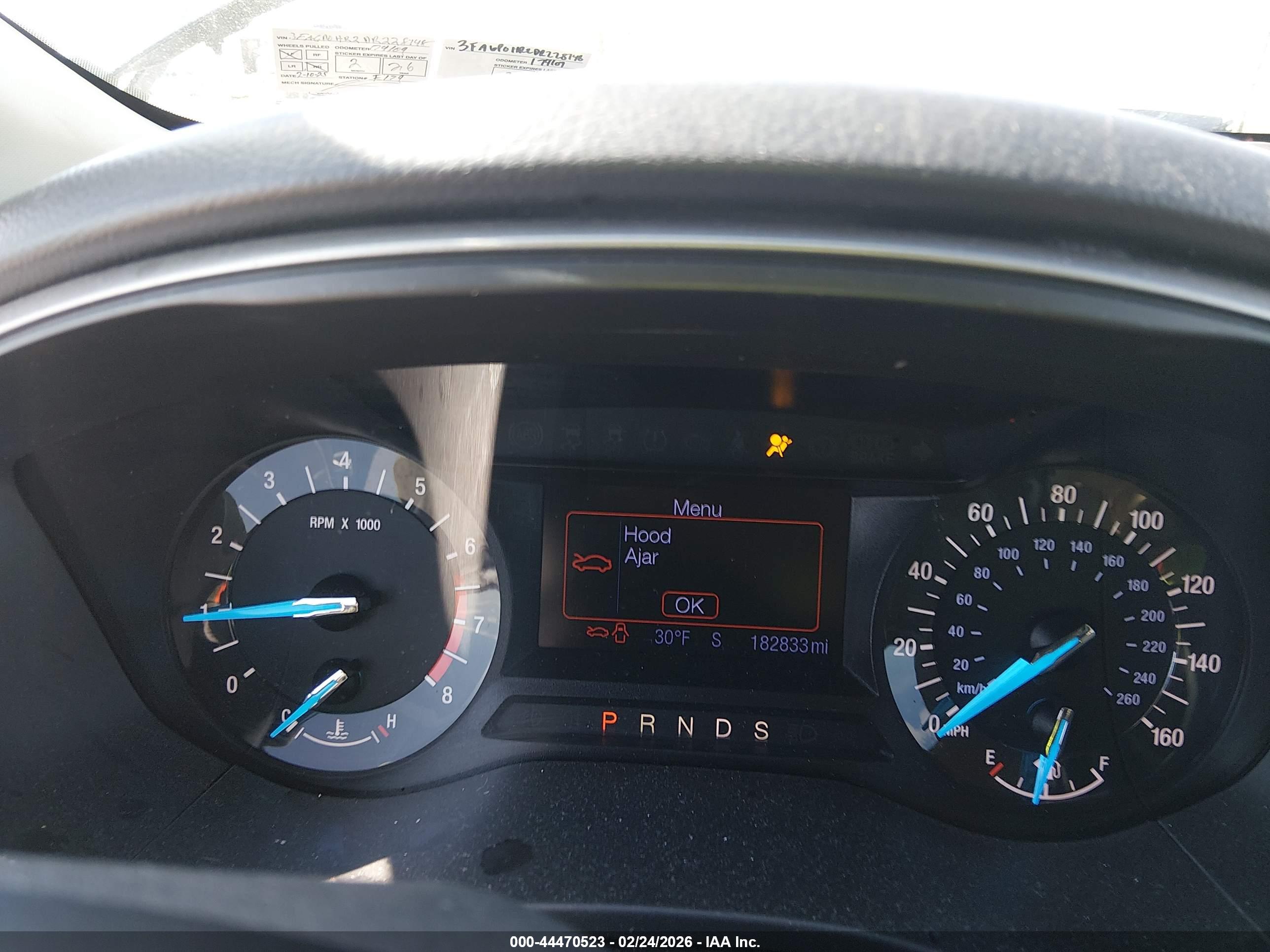 FORD FUSION image 7