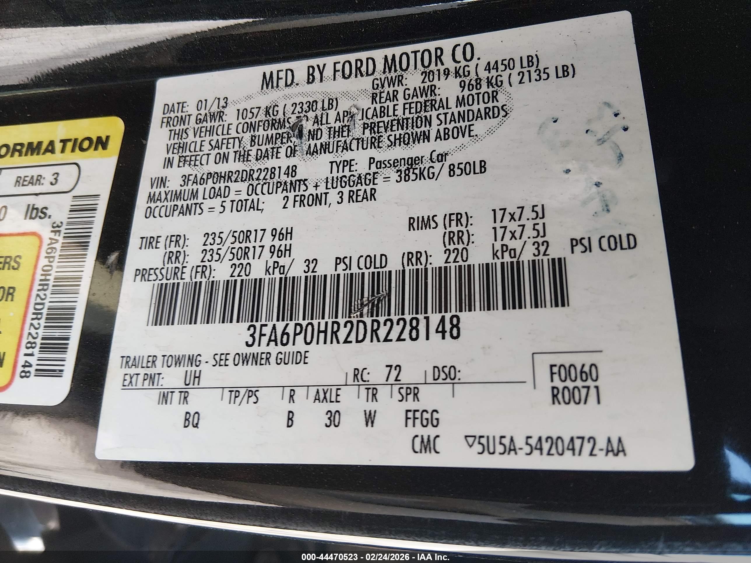 FORD FUSION image 9
