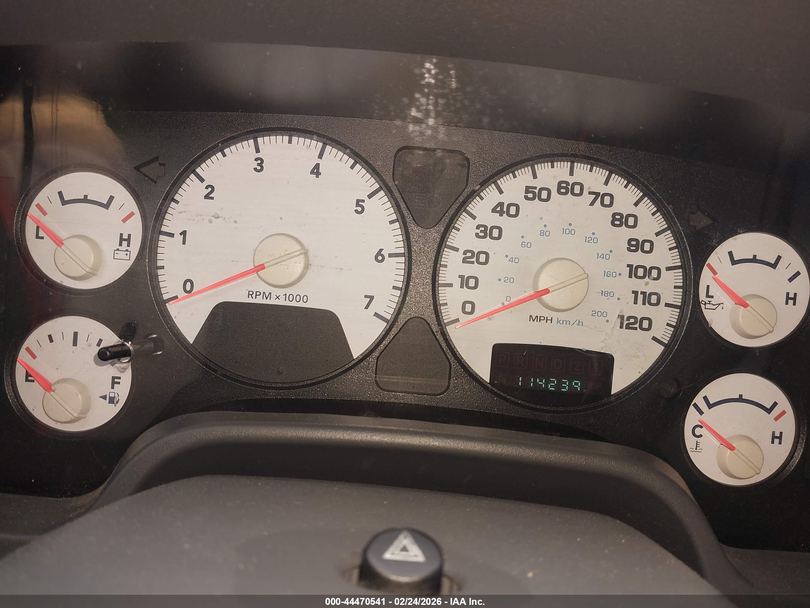 DODGE RAM image 7