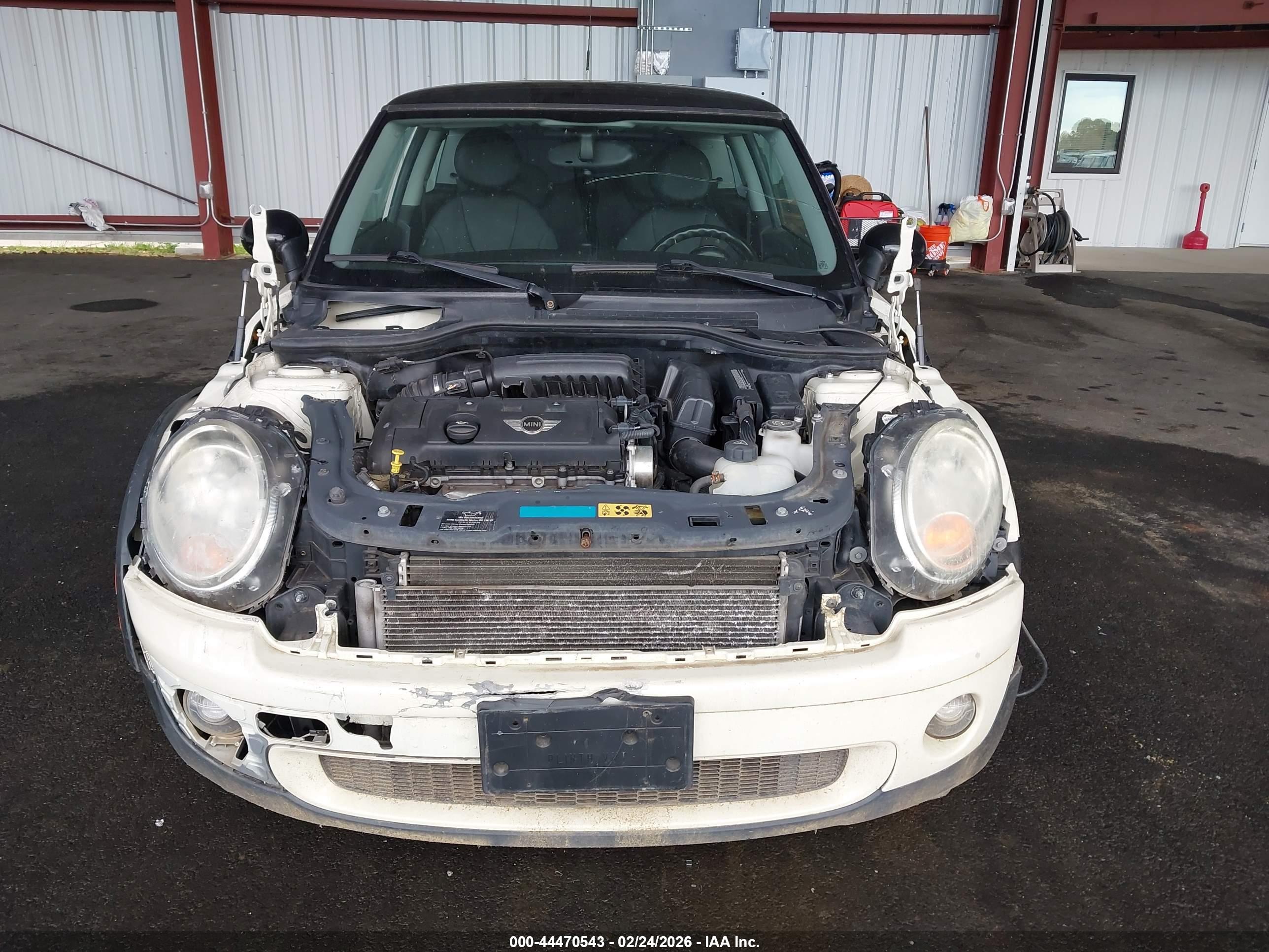 MINI COOPER image 6