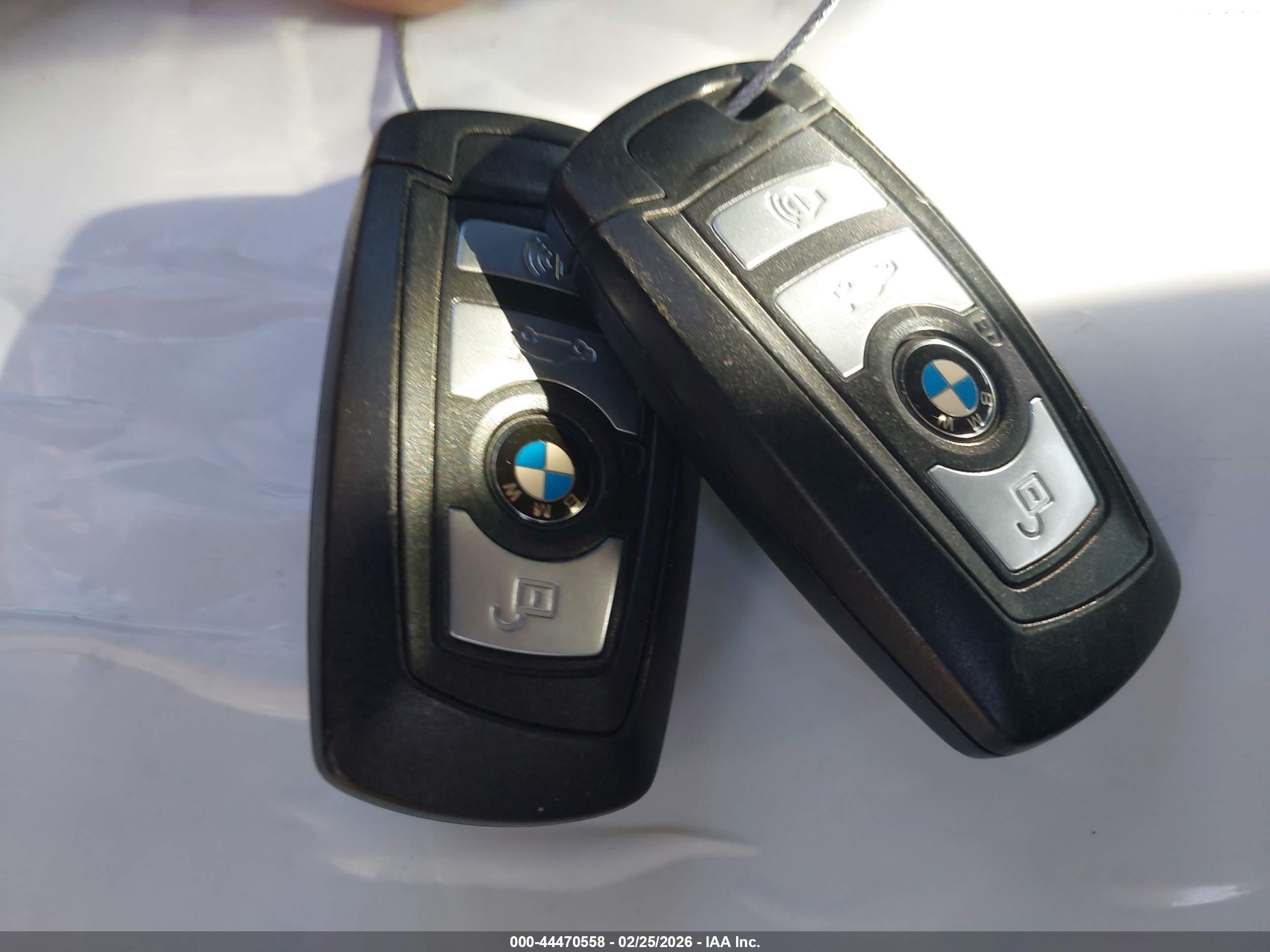 BMW 528I image 11