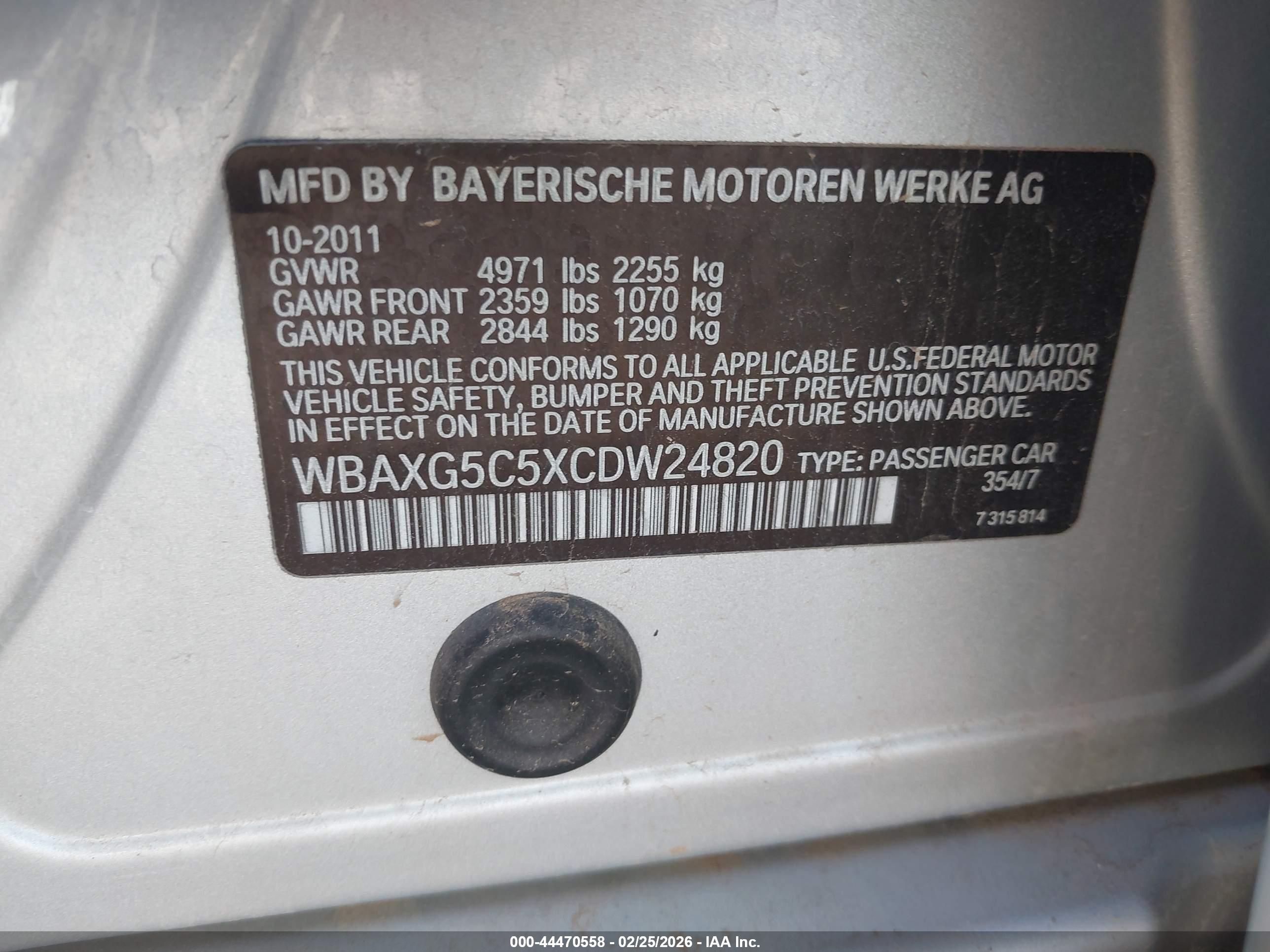 BMW 528I image 9