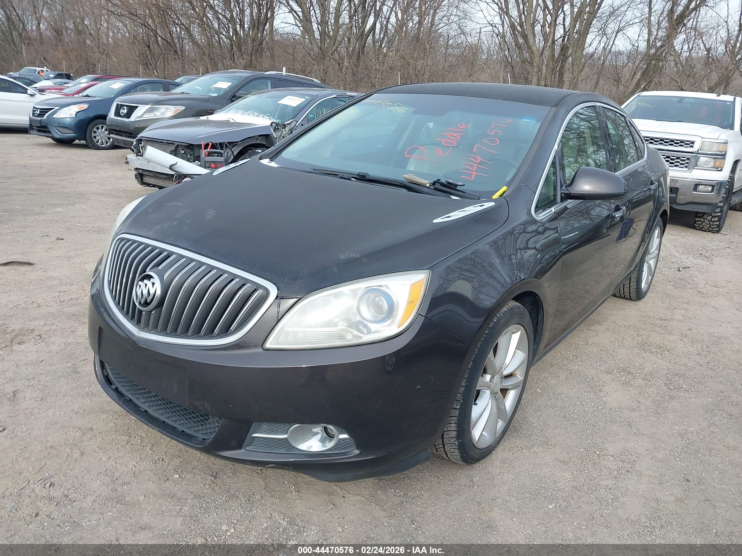 BUICK VERANO image 2