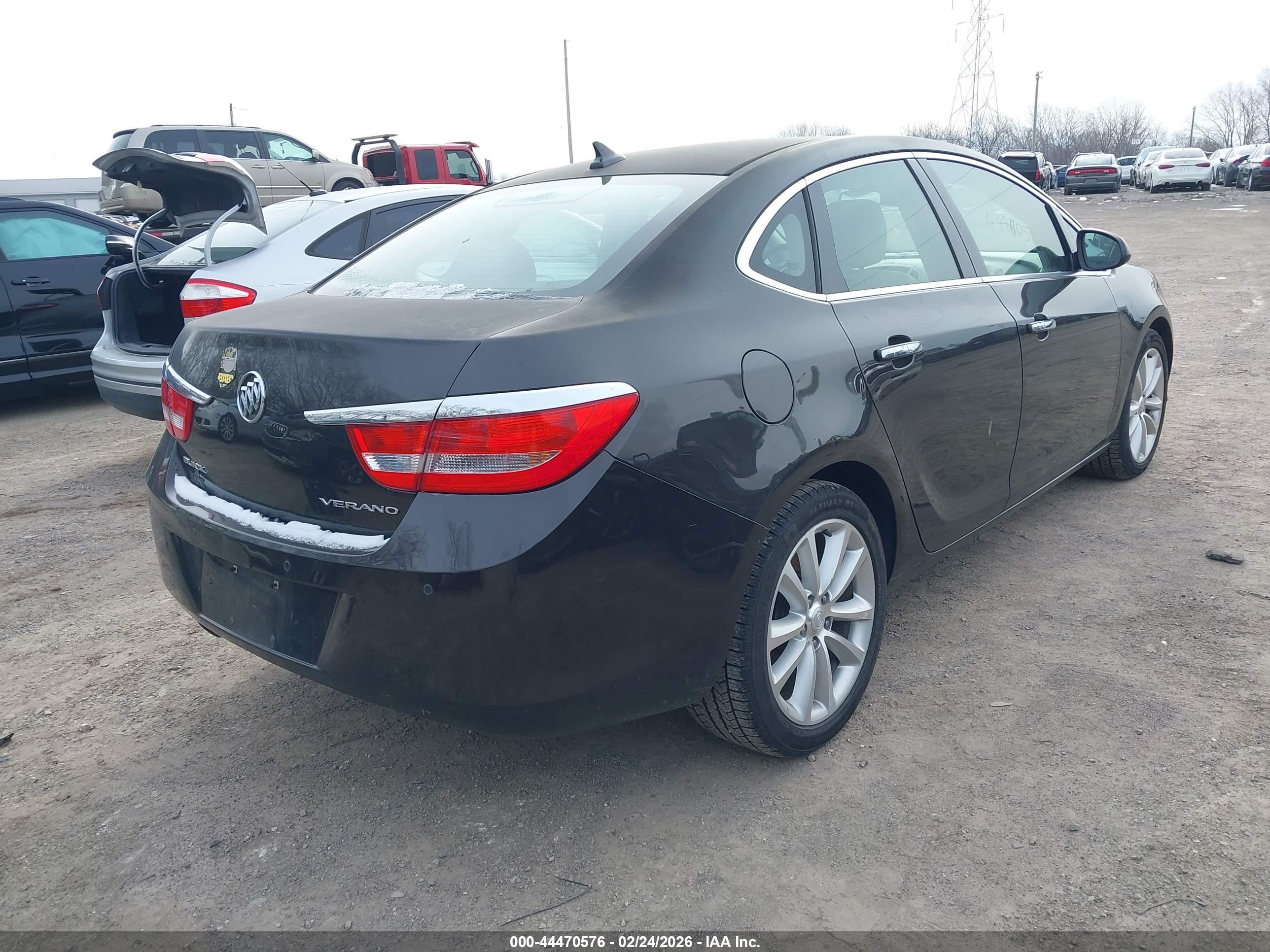 BUICK VERANO image 4
