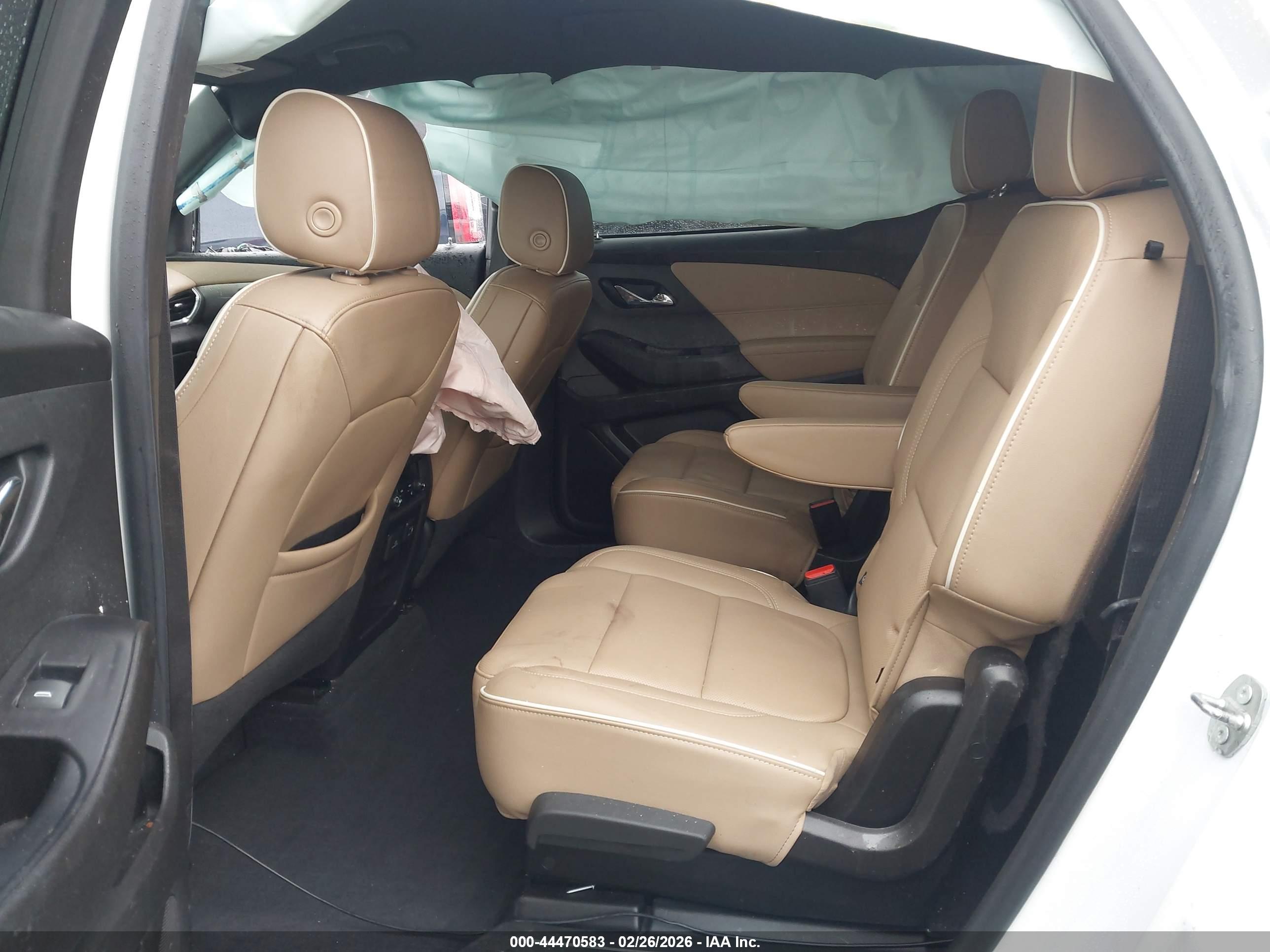 CHEVROLET TRAVERSE image 8