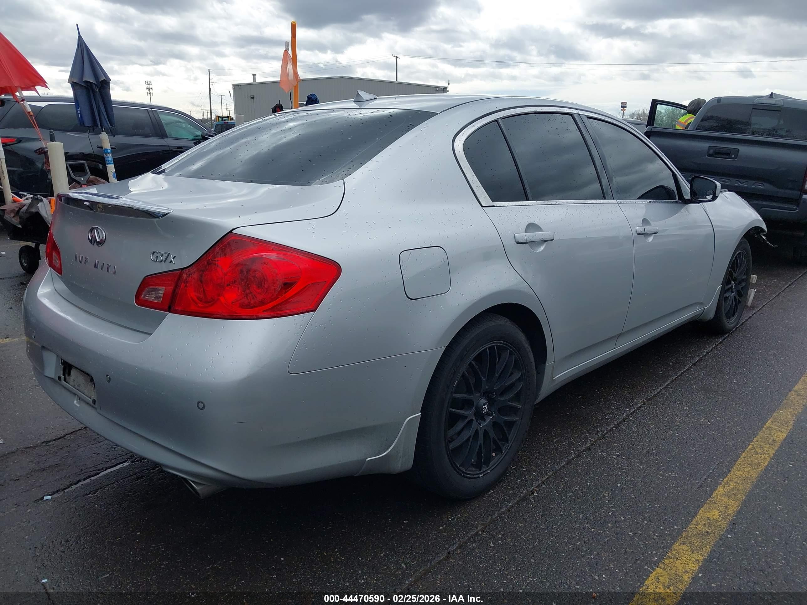 INFINITI G37X image 4
