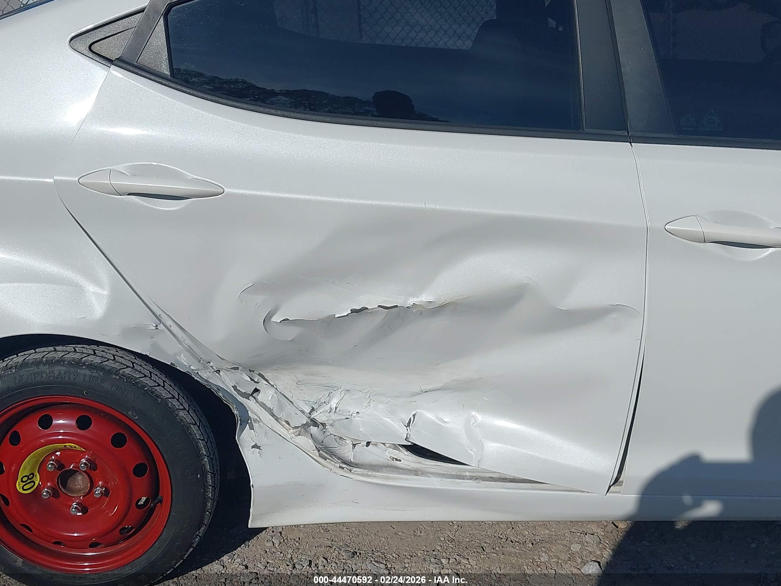 HYUNDAI ELANTRA image 6