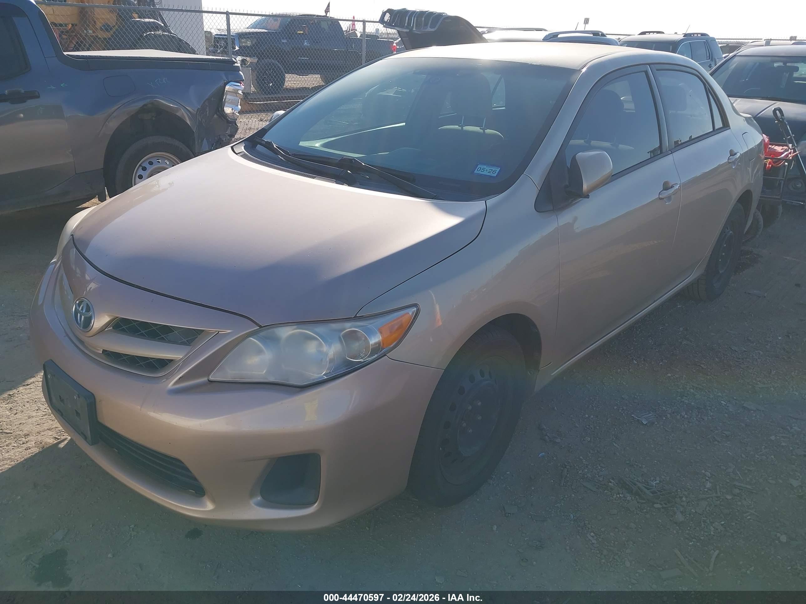 TOYOTA COROLLA image 2