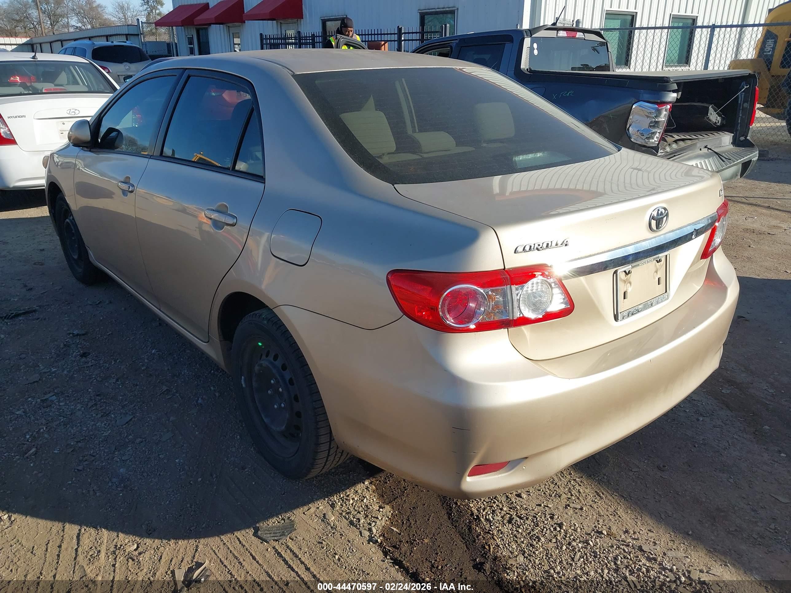 TOYOTA COROLLA image 3