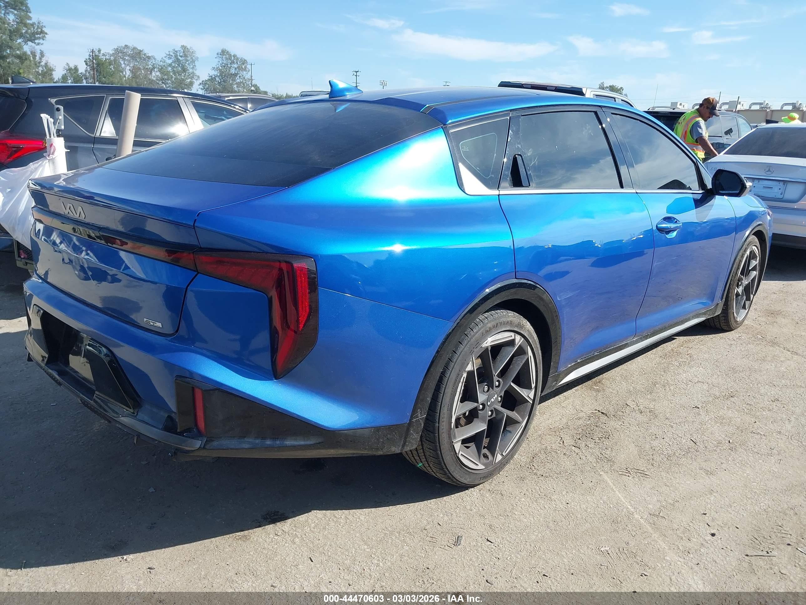 KIA K4 image 4