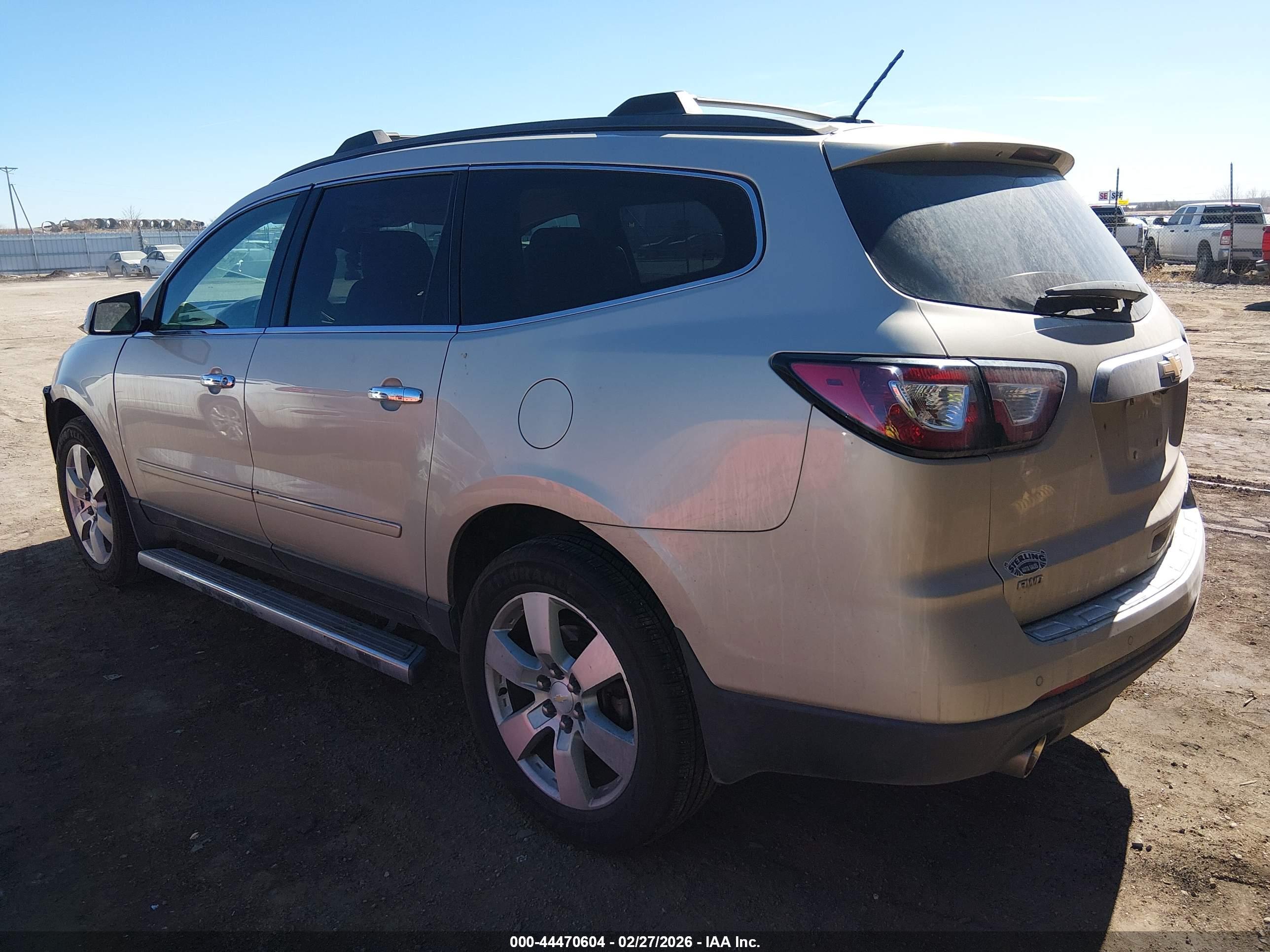 CHEVROLET TRAVERSE image 3