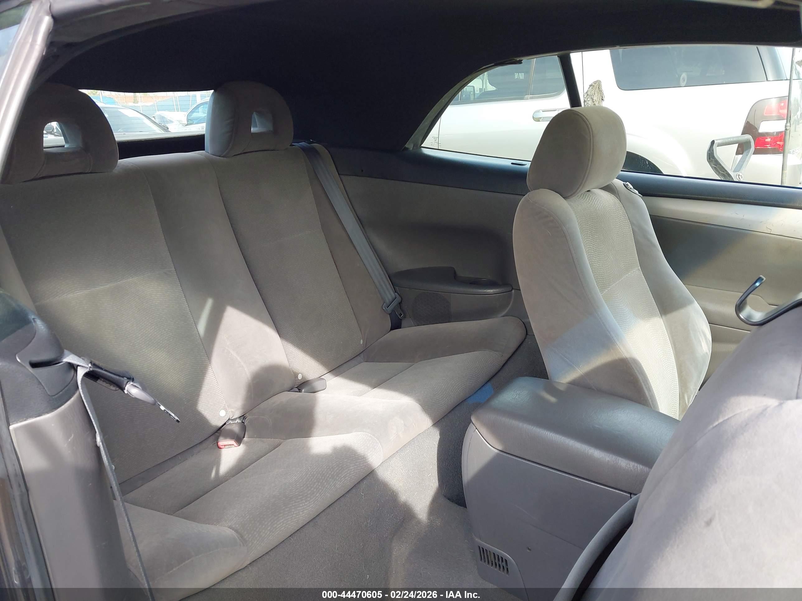TOYOTA CAMRY image 8