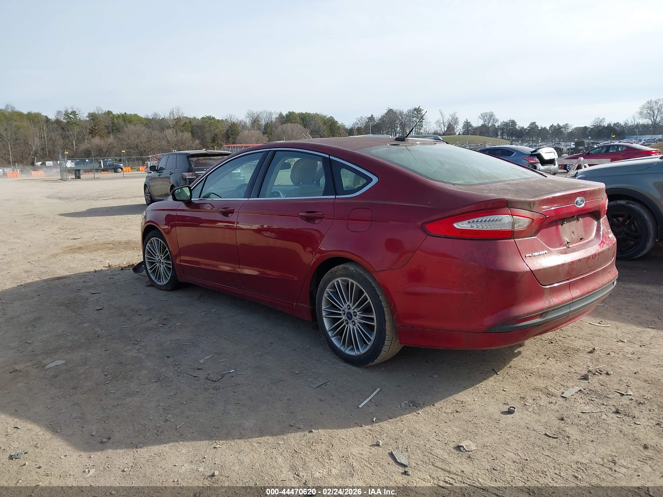 FORD FUSION image 3
