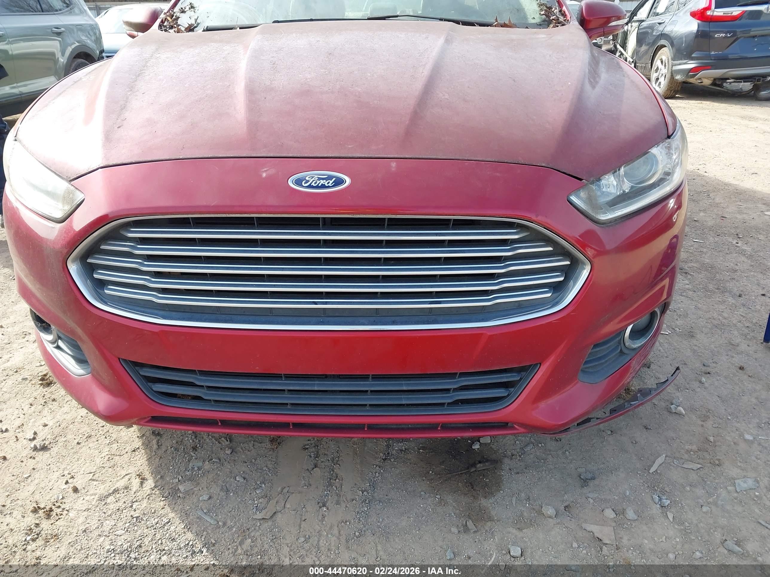 FORD FUSION image 6