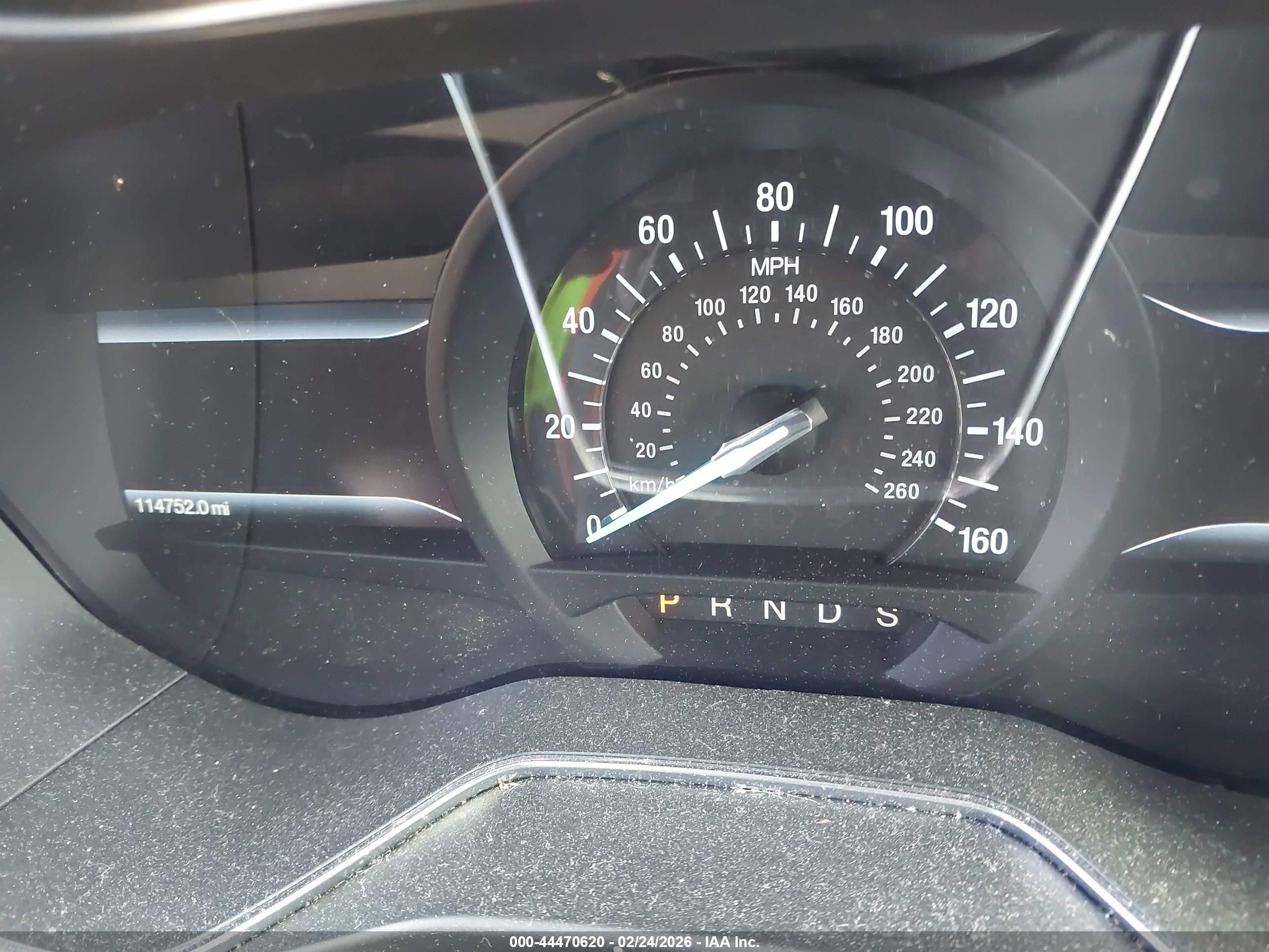 FORD FUSION image 7