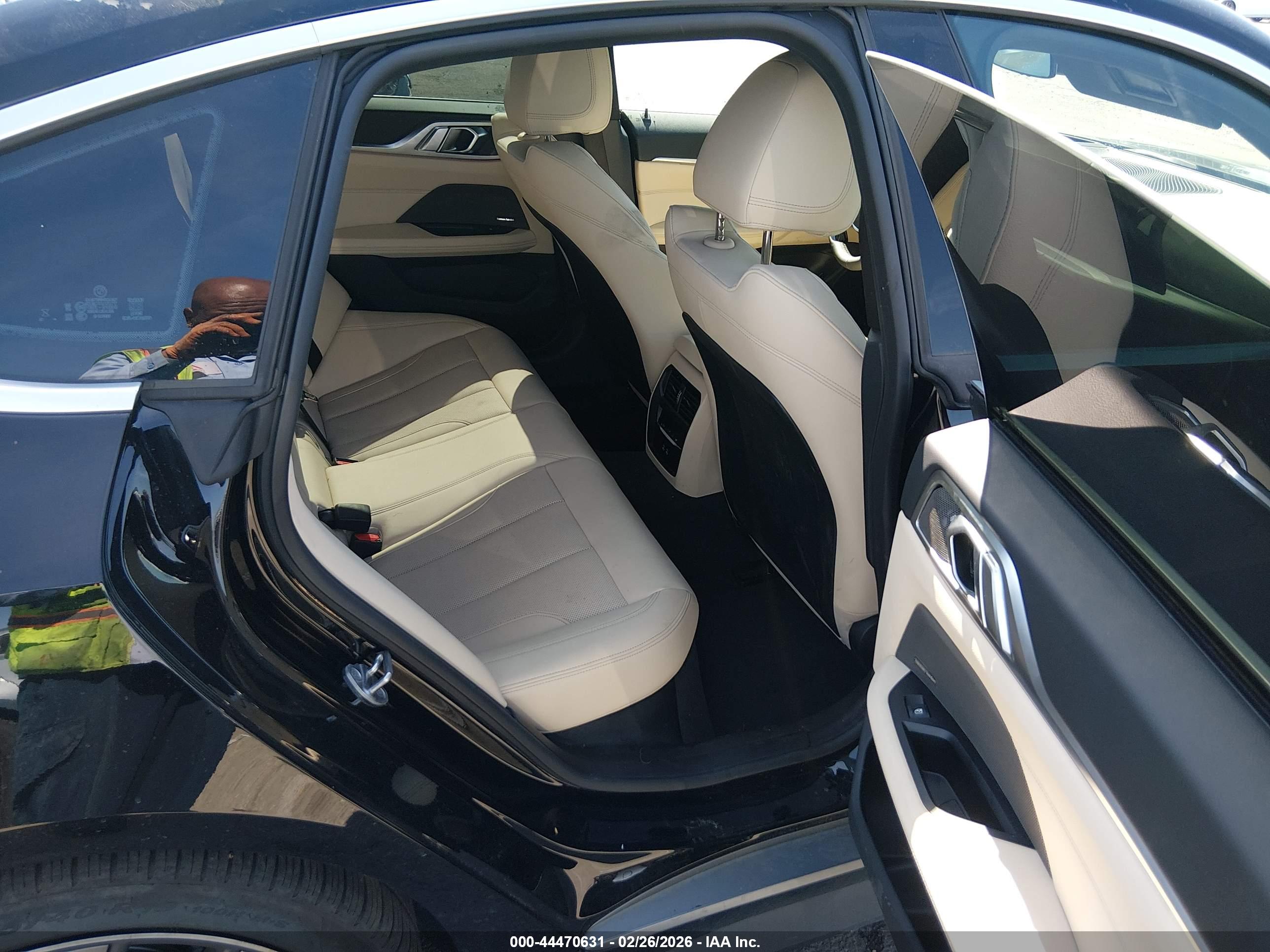 BMW I4 image 8