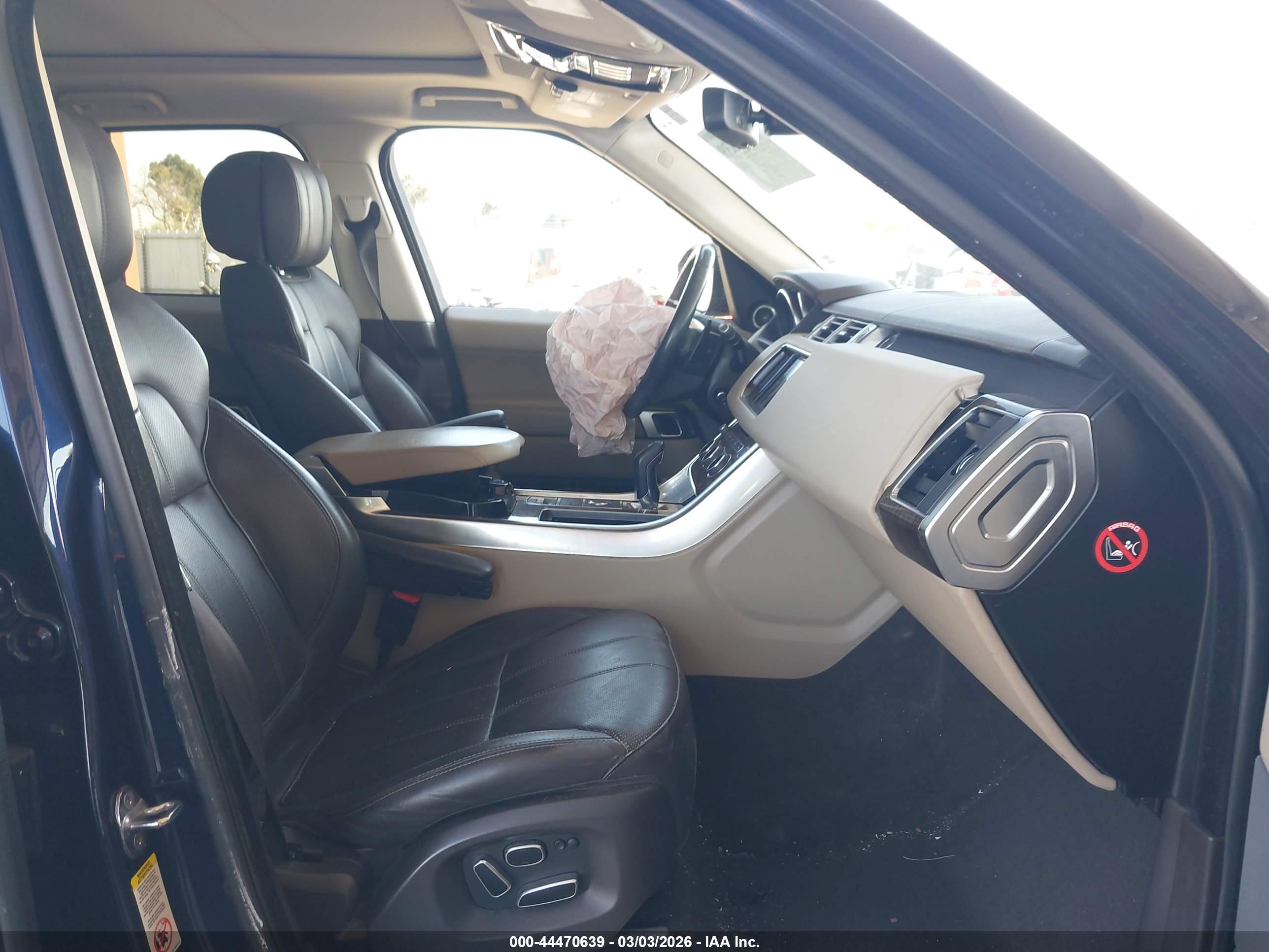 LAND ROVER image 5
