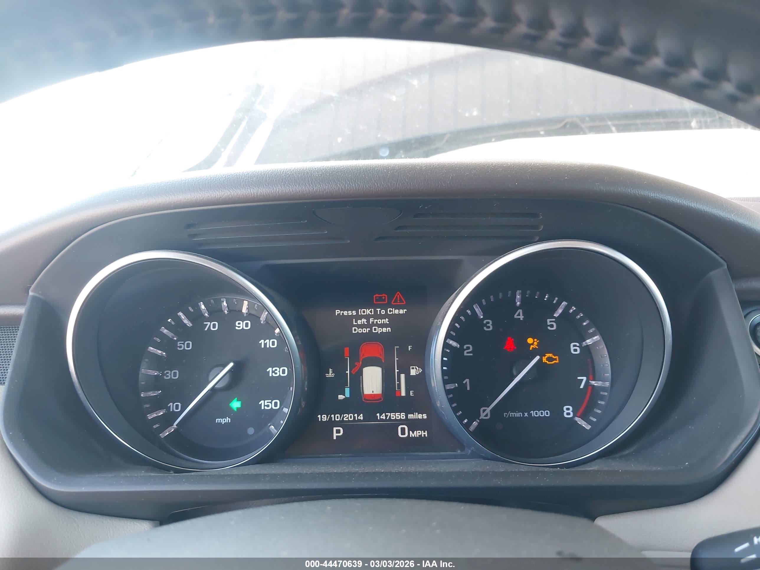 LAND ROVER image 7