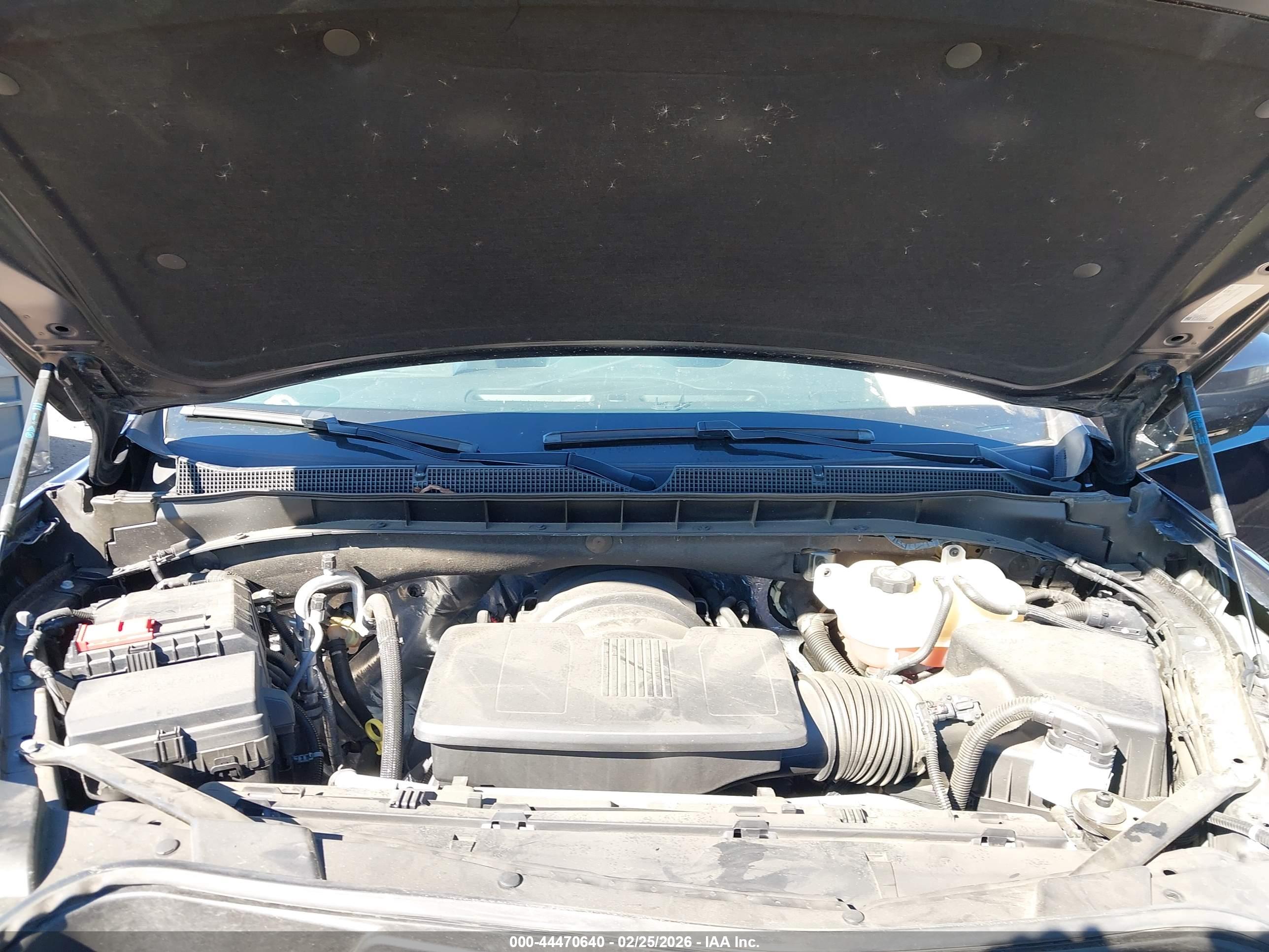 CHEVROLET SUBURBAN image 10