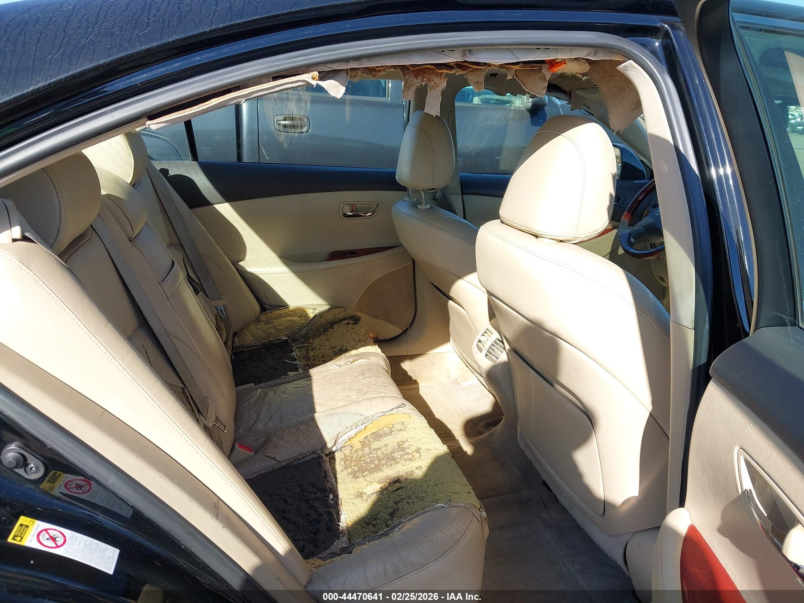 LEXUS ES image 8