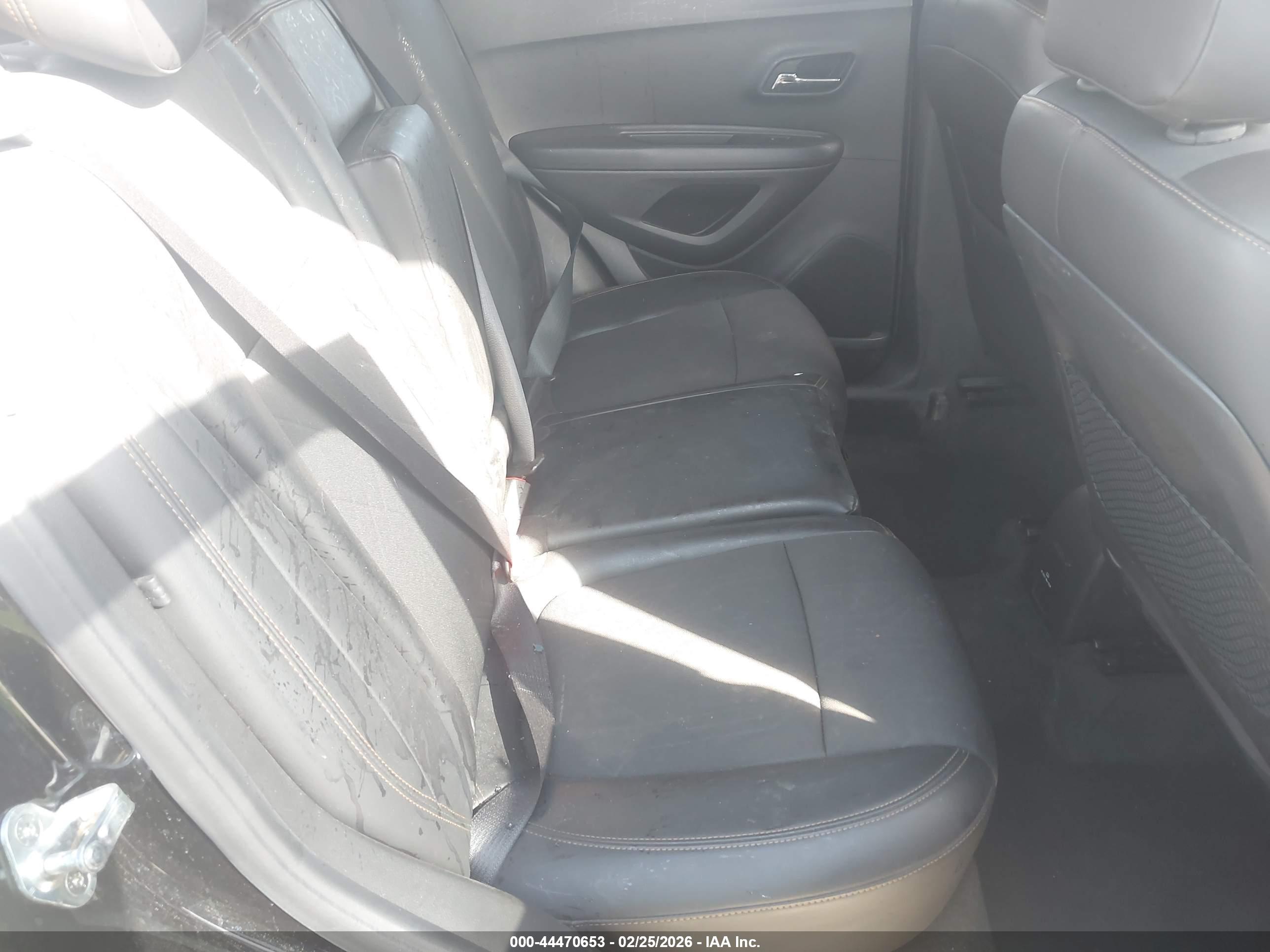 CHEVROLET TRAX image 8