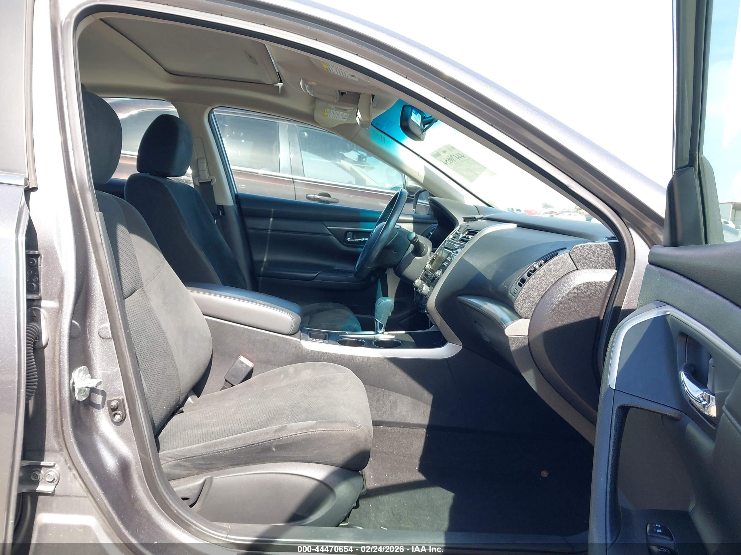 NISSAN ALTIMA image 5