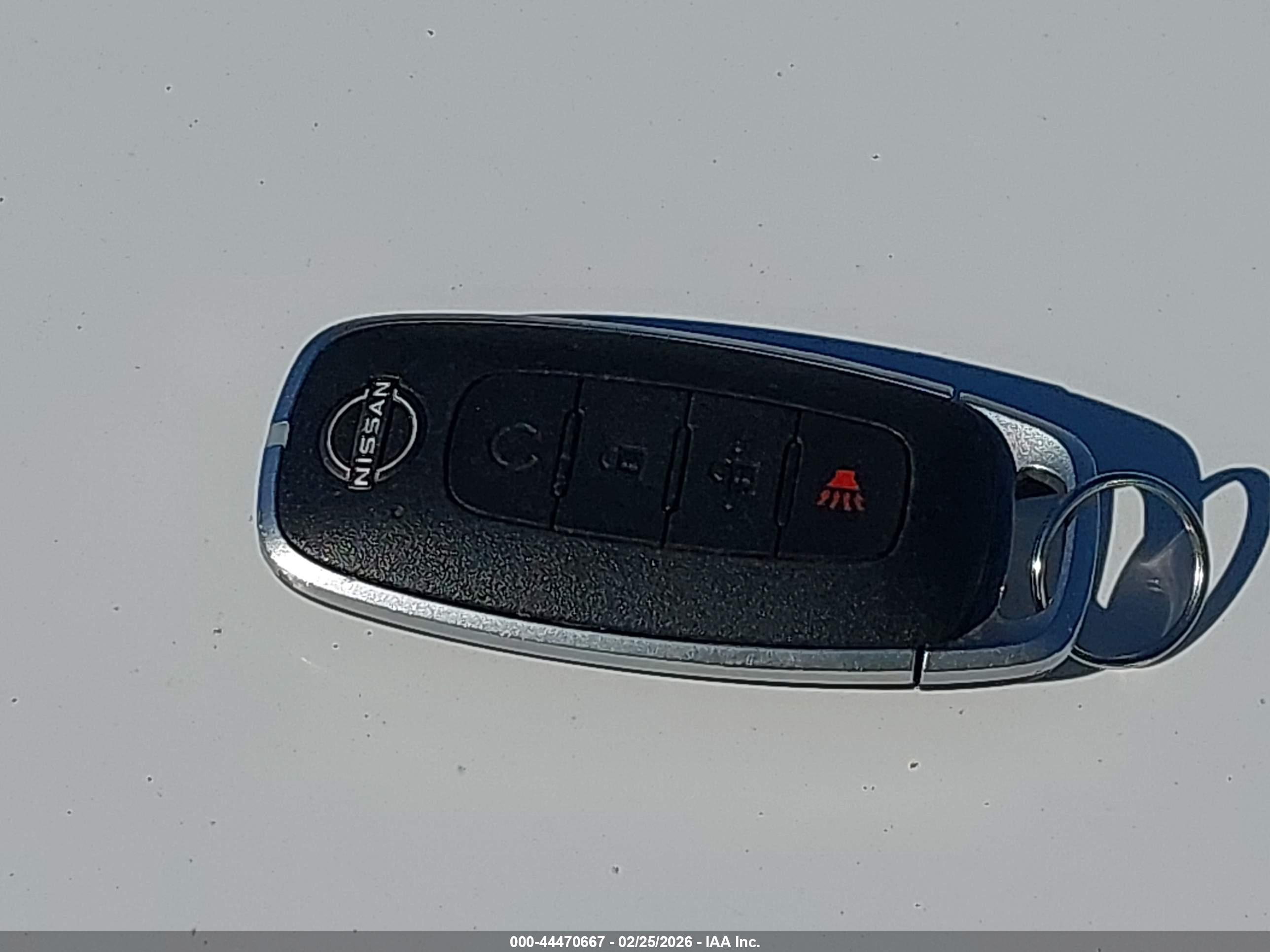 NISSAN ROGUE image 11