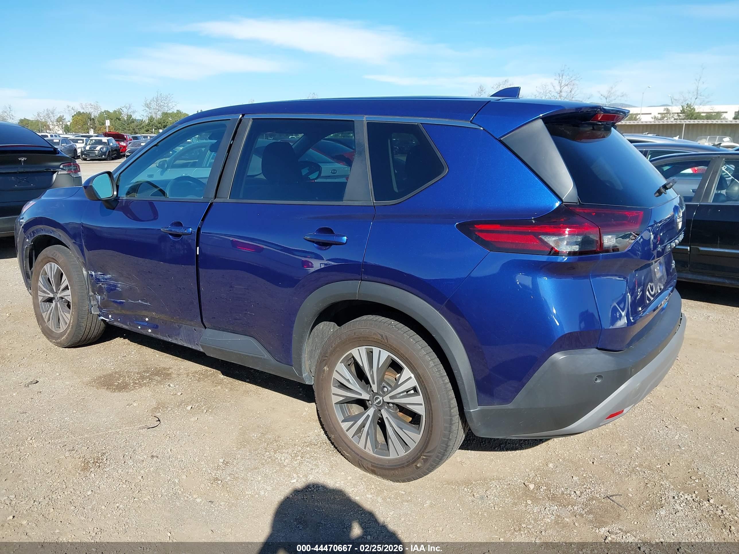 NISSAN ROGUE image 3