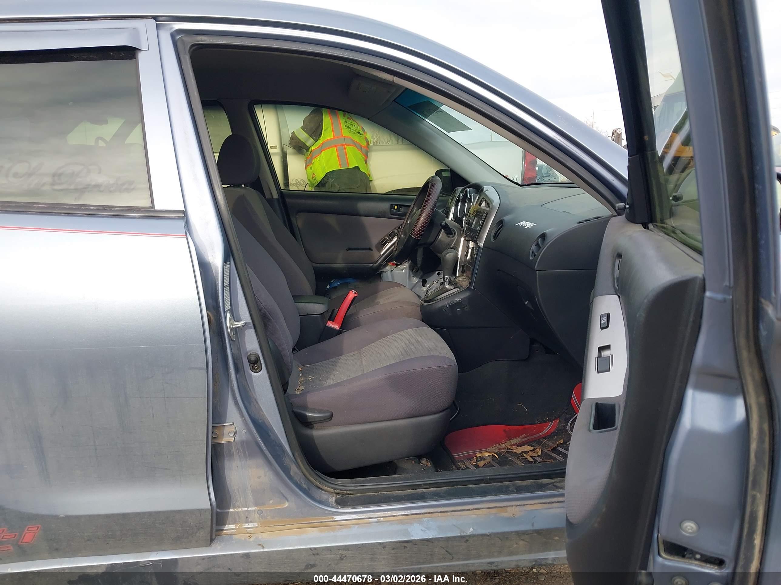 TOYOTA MATRIX image 5