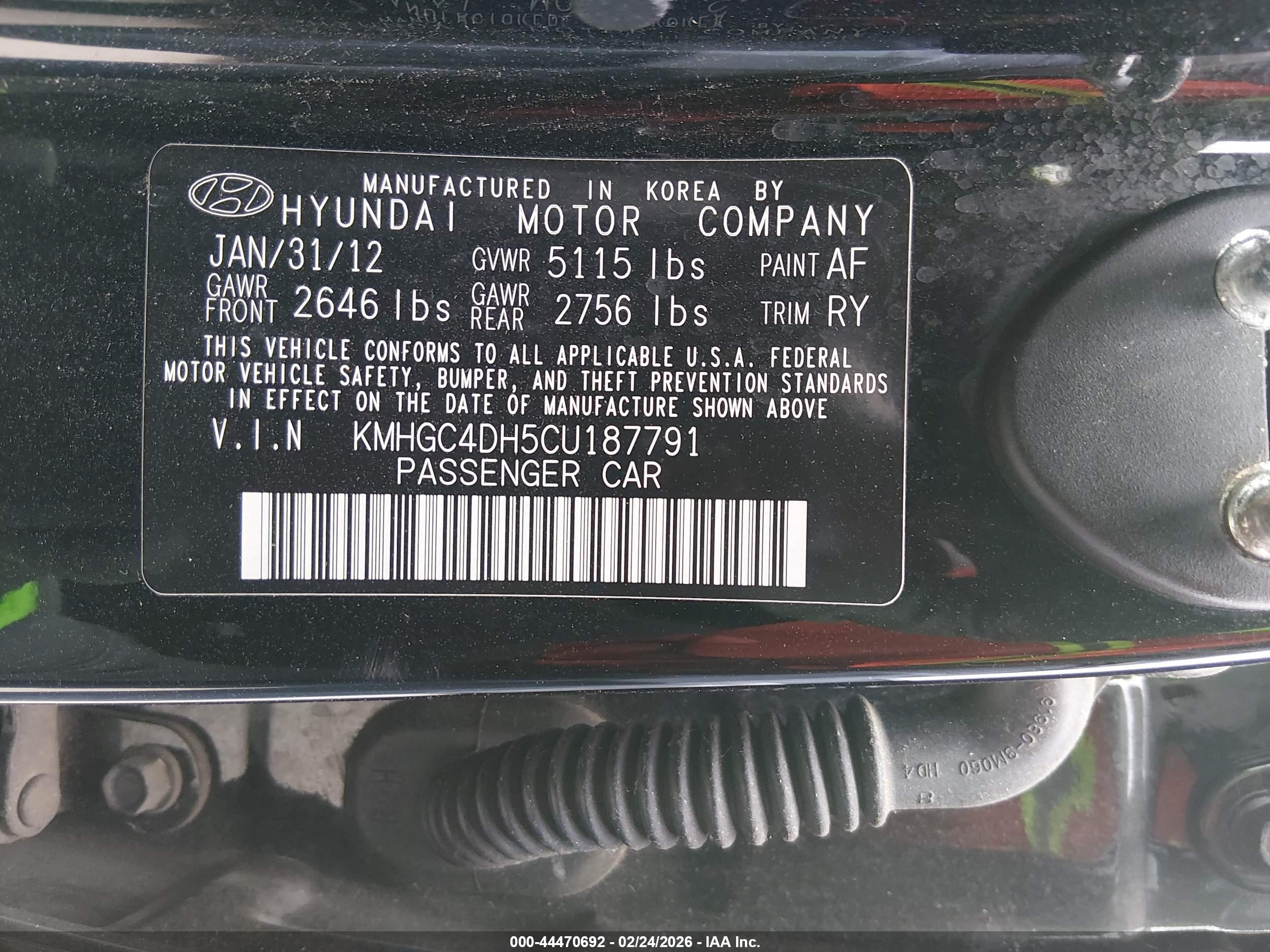 HYUNDAI GENESIS image 9