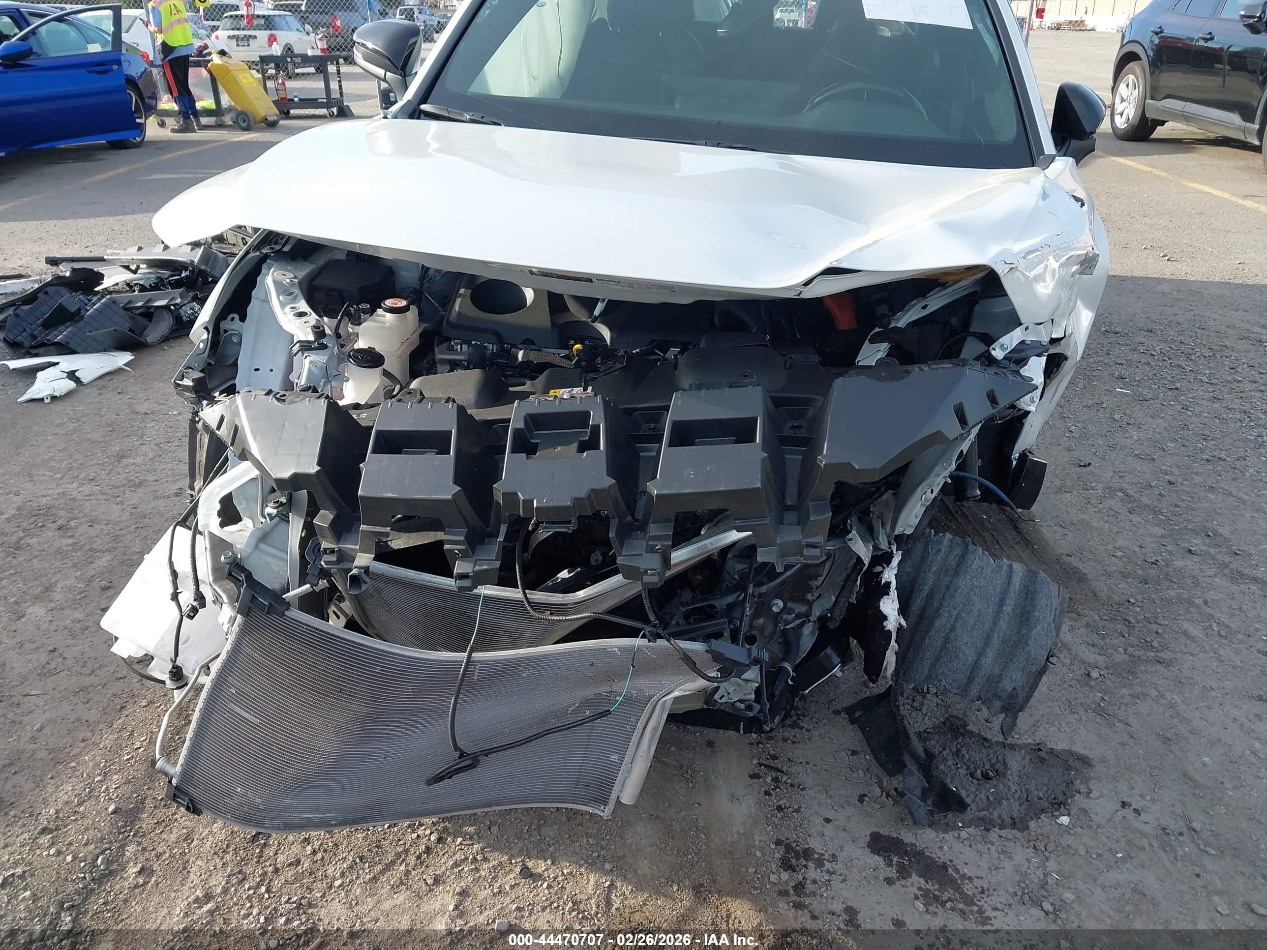 TOYOTA VENZA image 6